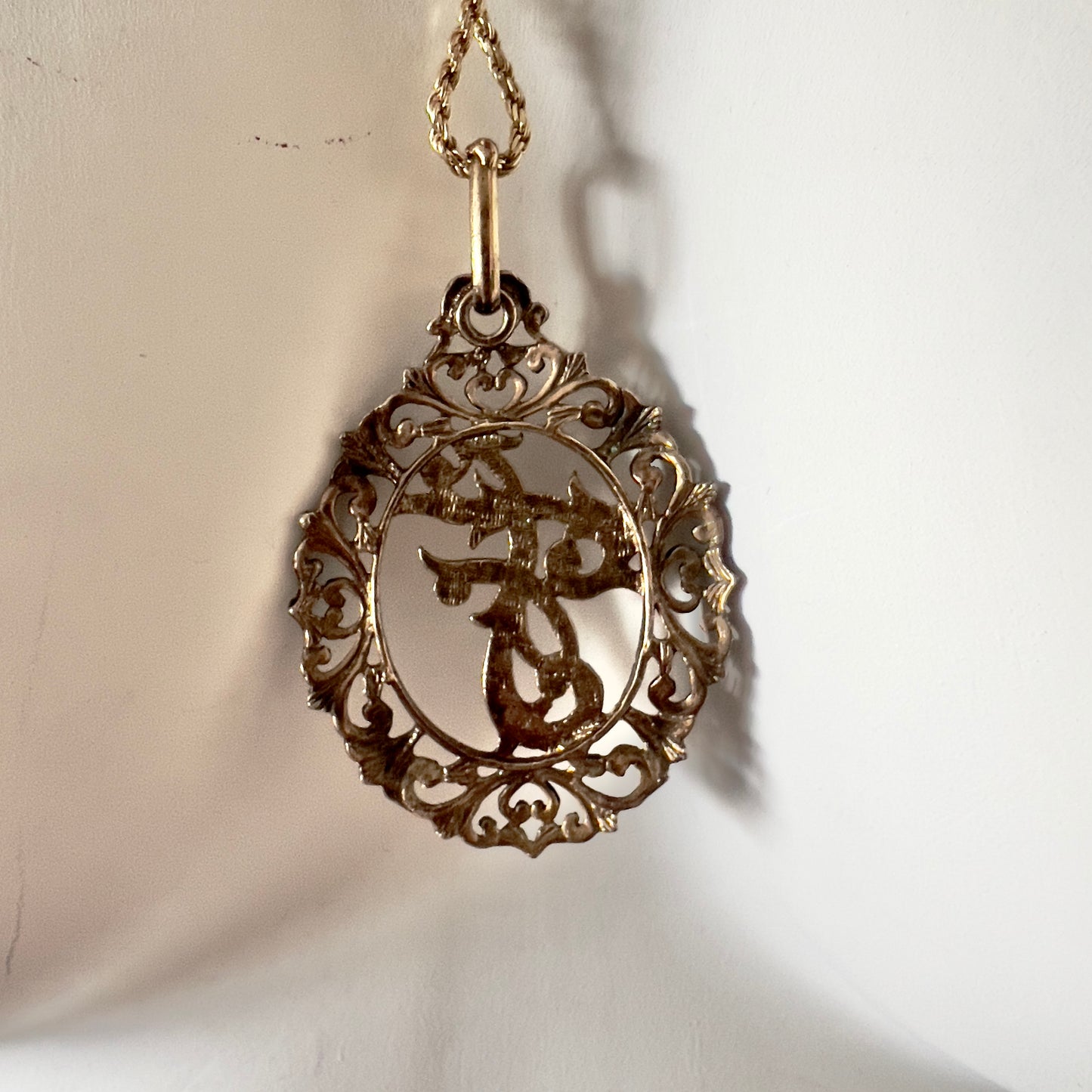 925 Gold Plated Sterling Silver Necklace with Pendant 11.53g