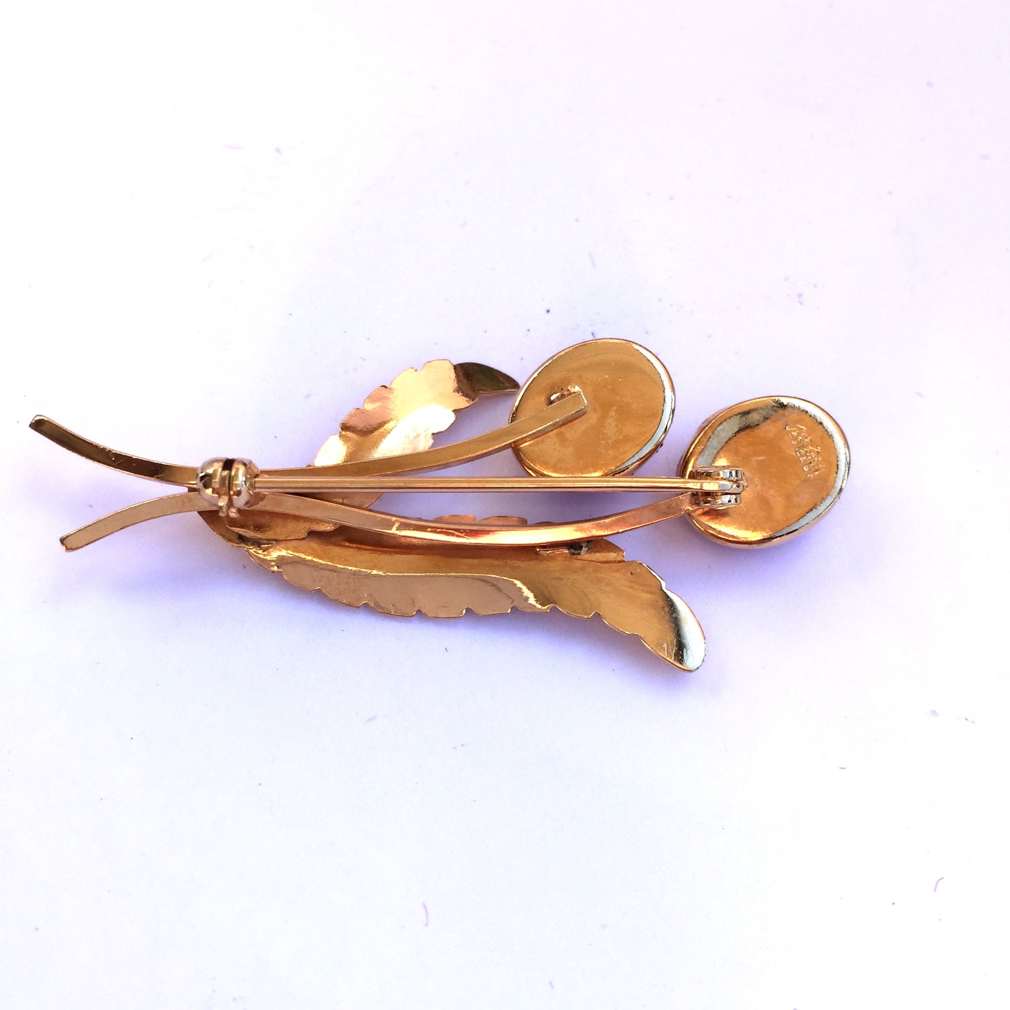 JONDELL 12K Gold Filled Leaf Design Brooch Pin with Pink Gemstones