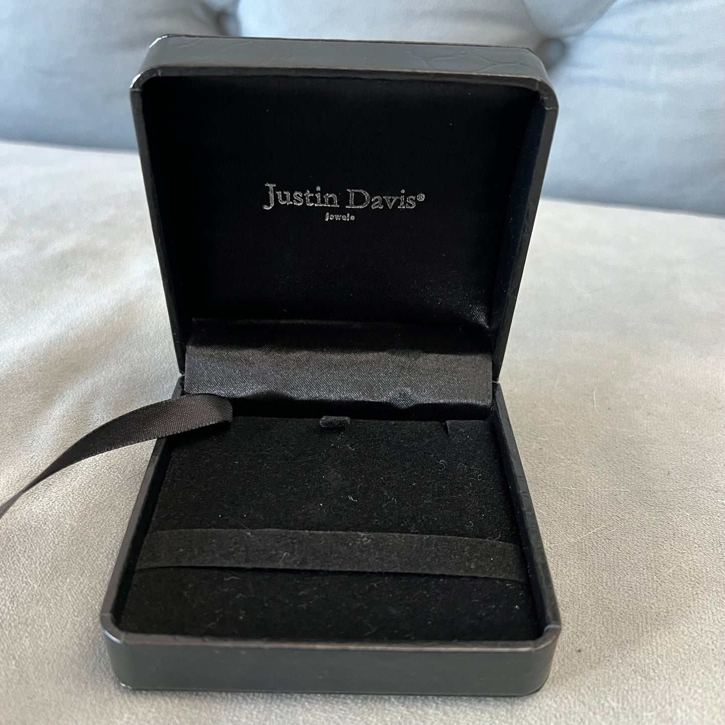 JUSTIN DAVIS Jewerly Box + Outer Box 3.90x3.90x1.90 inches