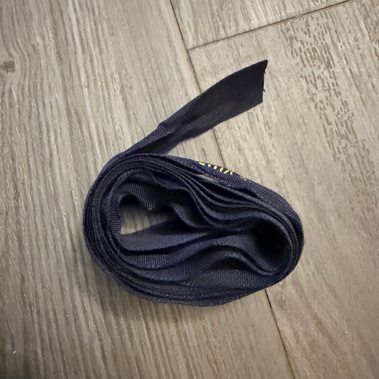 LOUIS VUITTON Holidays Shopping Bag 15.75x13.40x6.20 inches + NavyBlue Ribbon