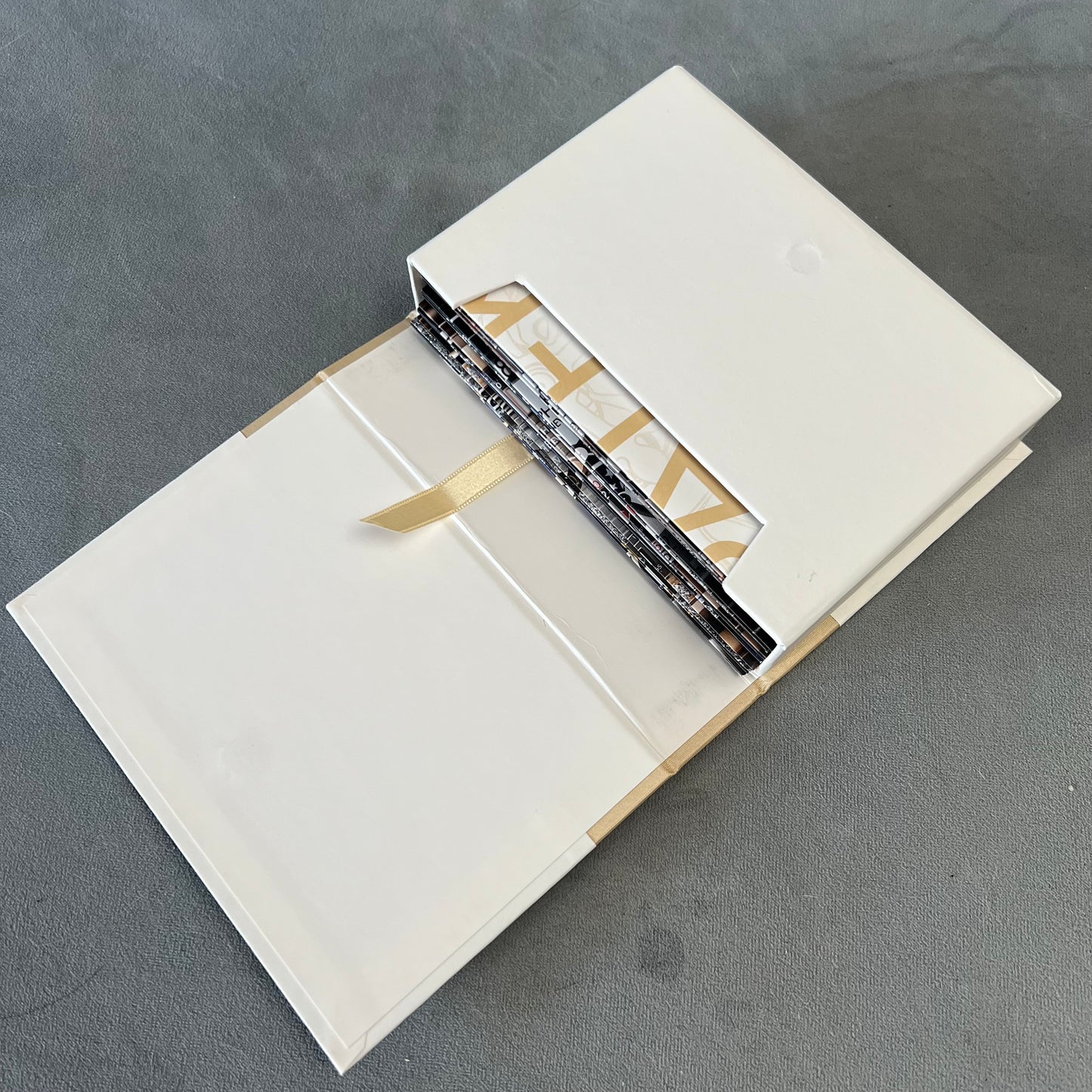 PATEK PHILIPPE New Models 2010 Set of 22 Cards 6.30x4.5x1.5 inches