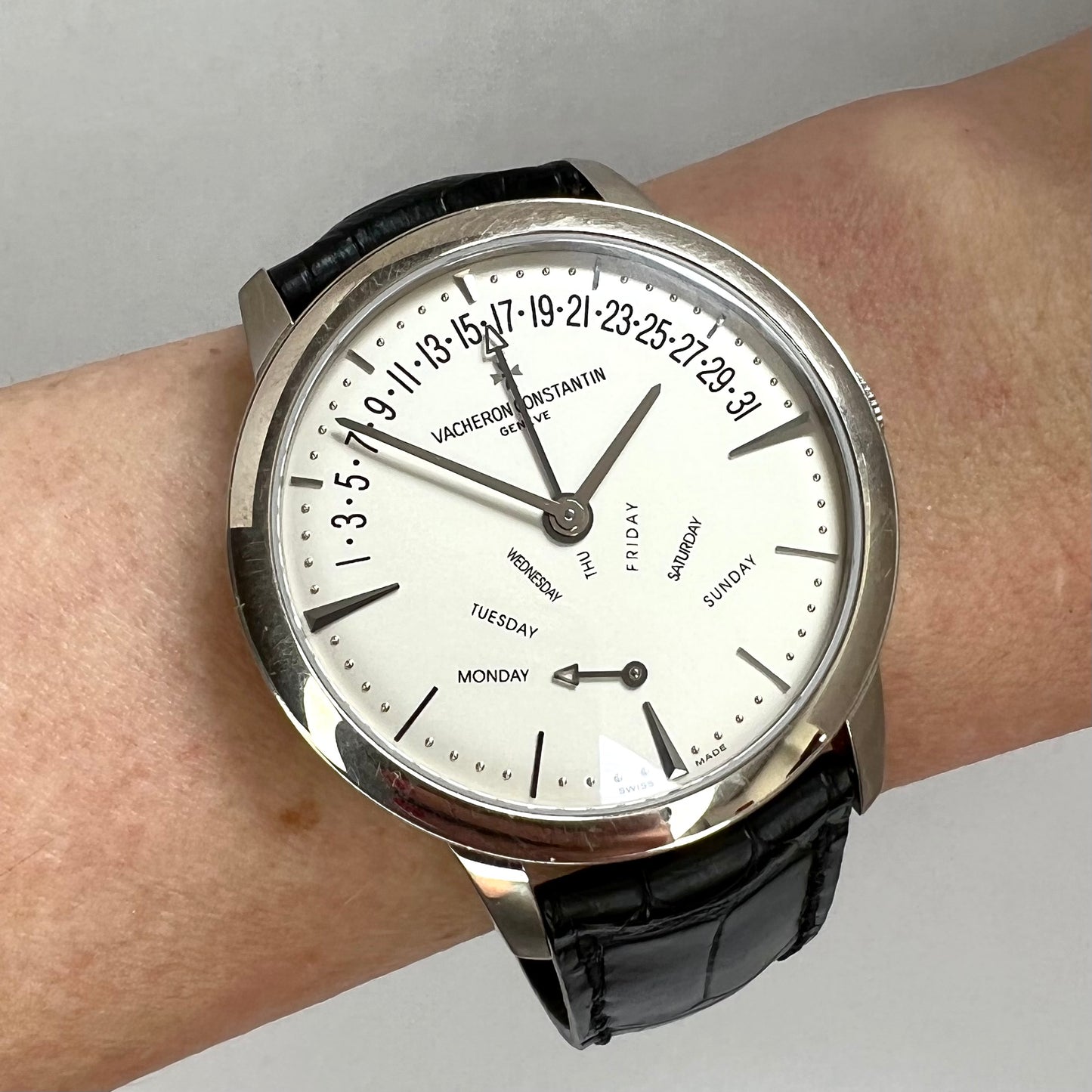 VACHERON CONSTANTIN Patrimony Retrograde Date Day Automatic 42mm 18K White Gold Watch
