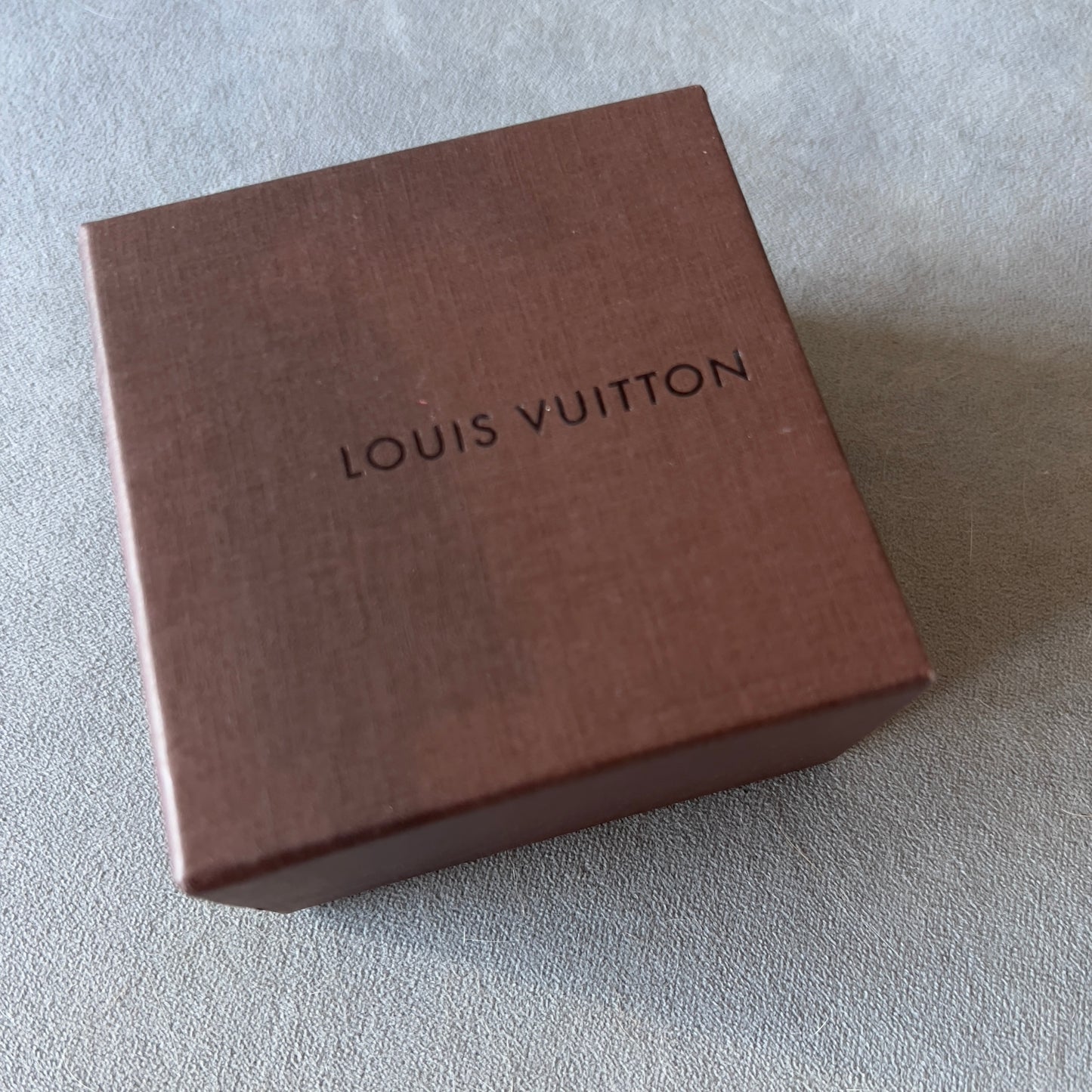 LOUIS VUITTON Goods Box + Pouch + Booklet