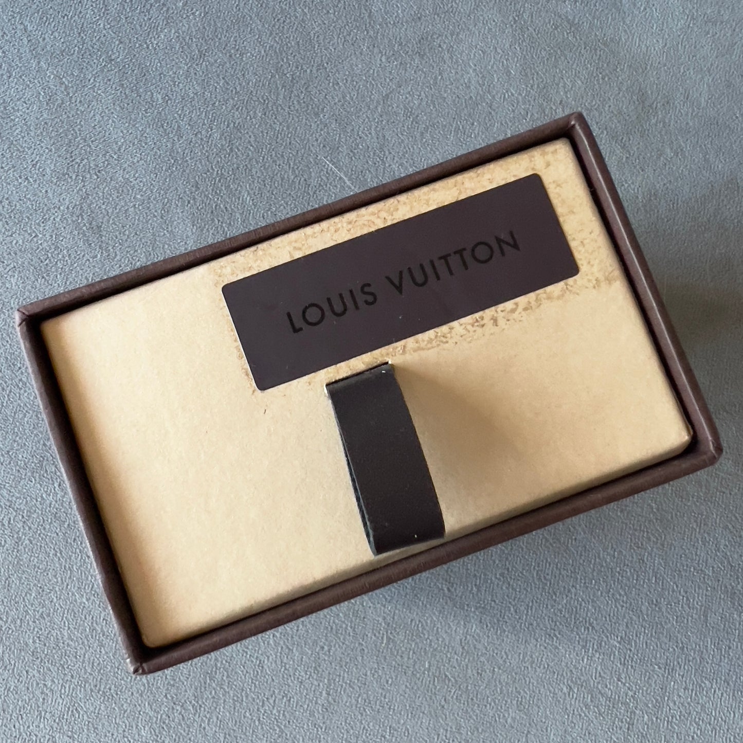 LOUIS VUITTON Goods Box + Pouch + Booklet