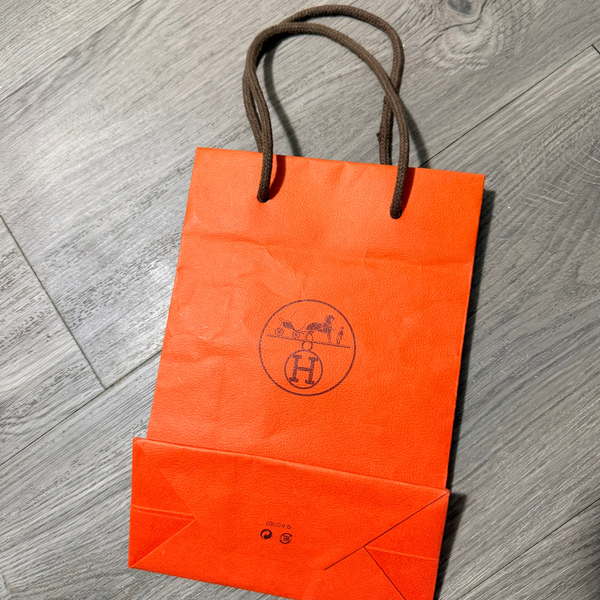 HERMES Orange Paper Shopping Gift Bag 8.60x5.90x2.75”