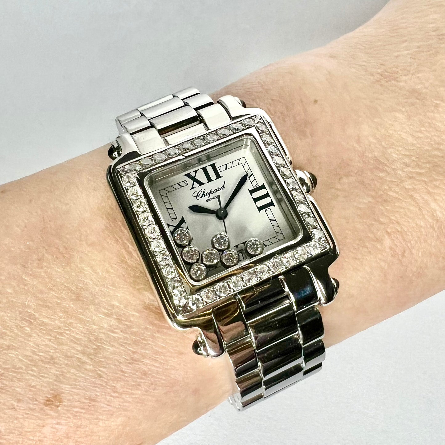 CHOPARD HAPPY SPORT Quartz 27mm 7 Floating 2TCW Diamonds Watch
