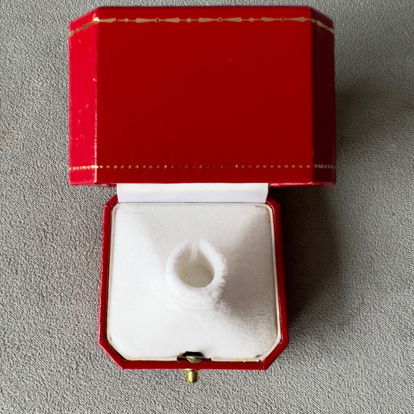CARTIER Ring Box 2.30x2.30x2 inches
