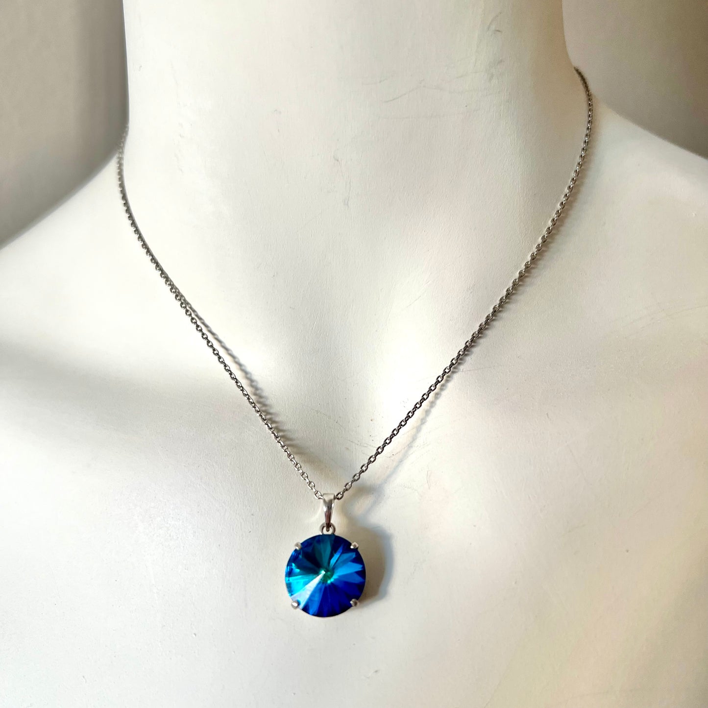 Vintage Swarovski Bermuda Blue 925 Silver stamped Necklace w/ Pendant