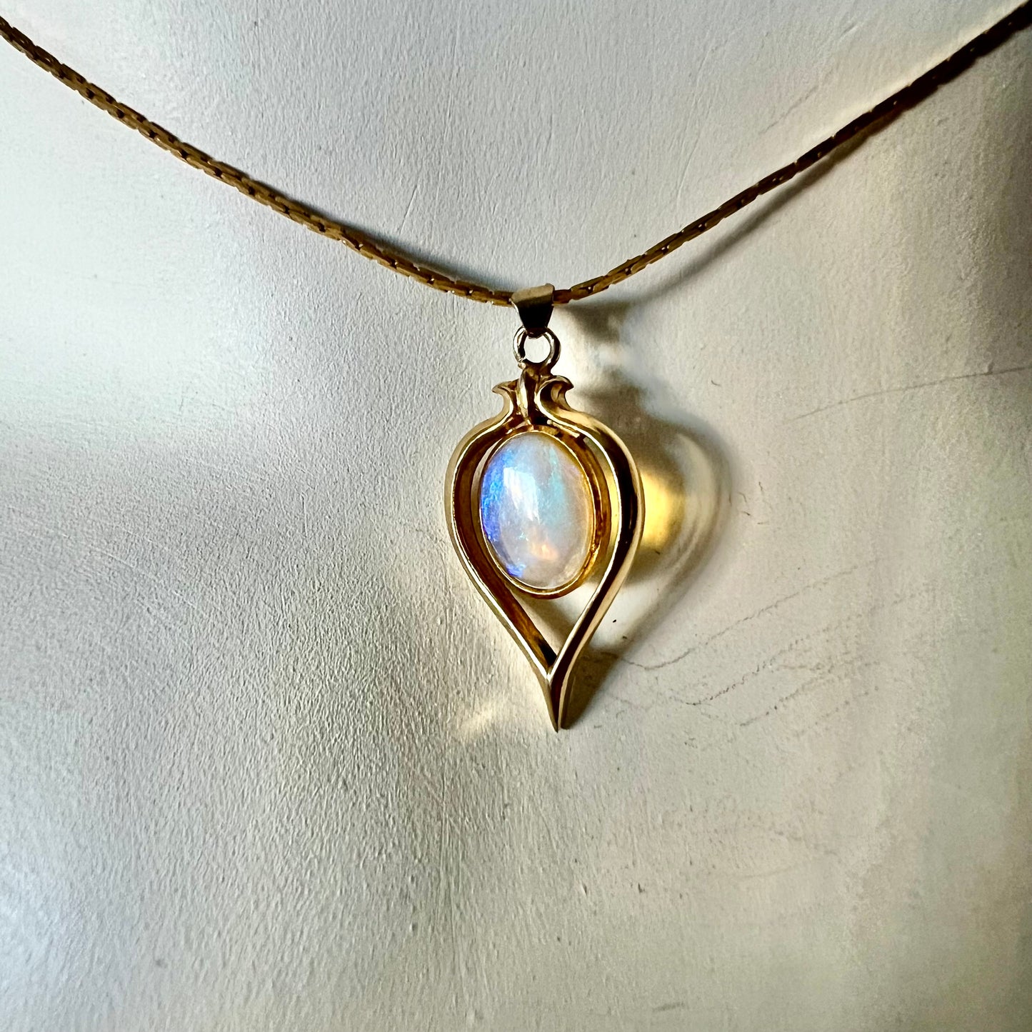 ETHIOPIAN OPAL Heart Shape Gold Tone pendant necklace