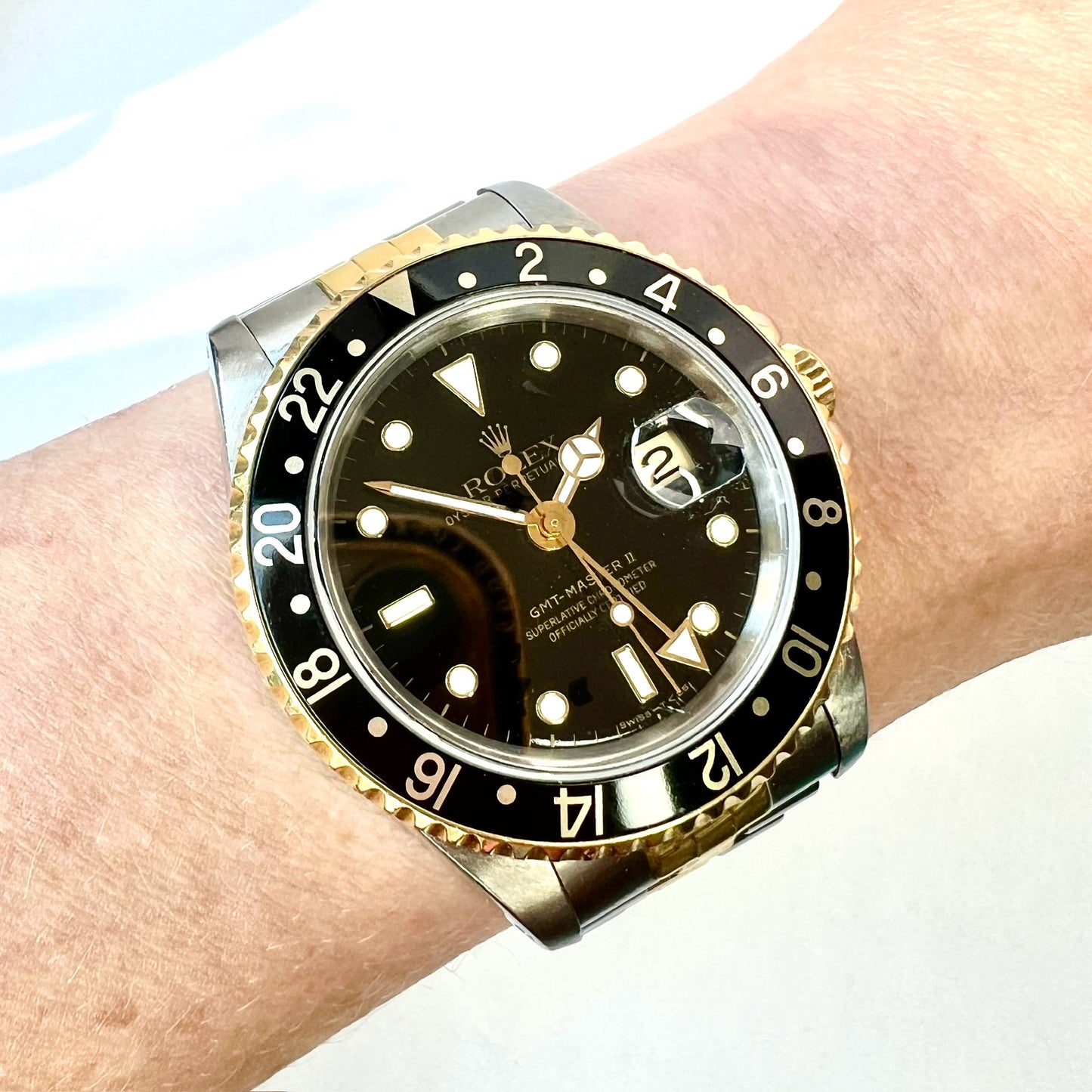 ROLEX DATE GMT-MASTER II Automatic 40mm 2 Tone Watch Jubilee Bracelet