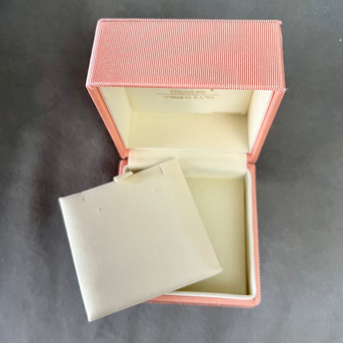 DISNEY Earrings/Chain Box + Outer Box