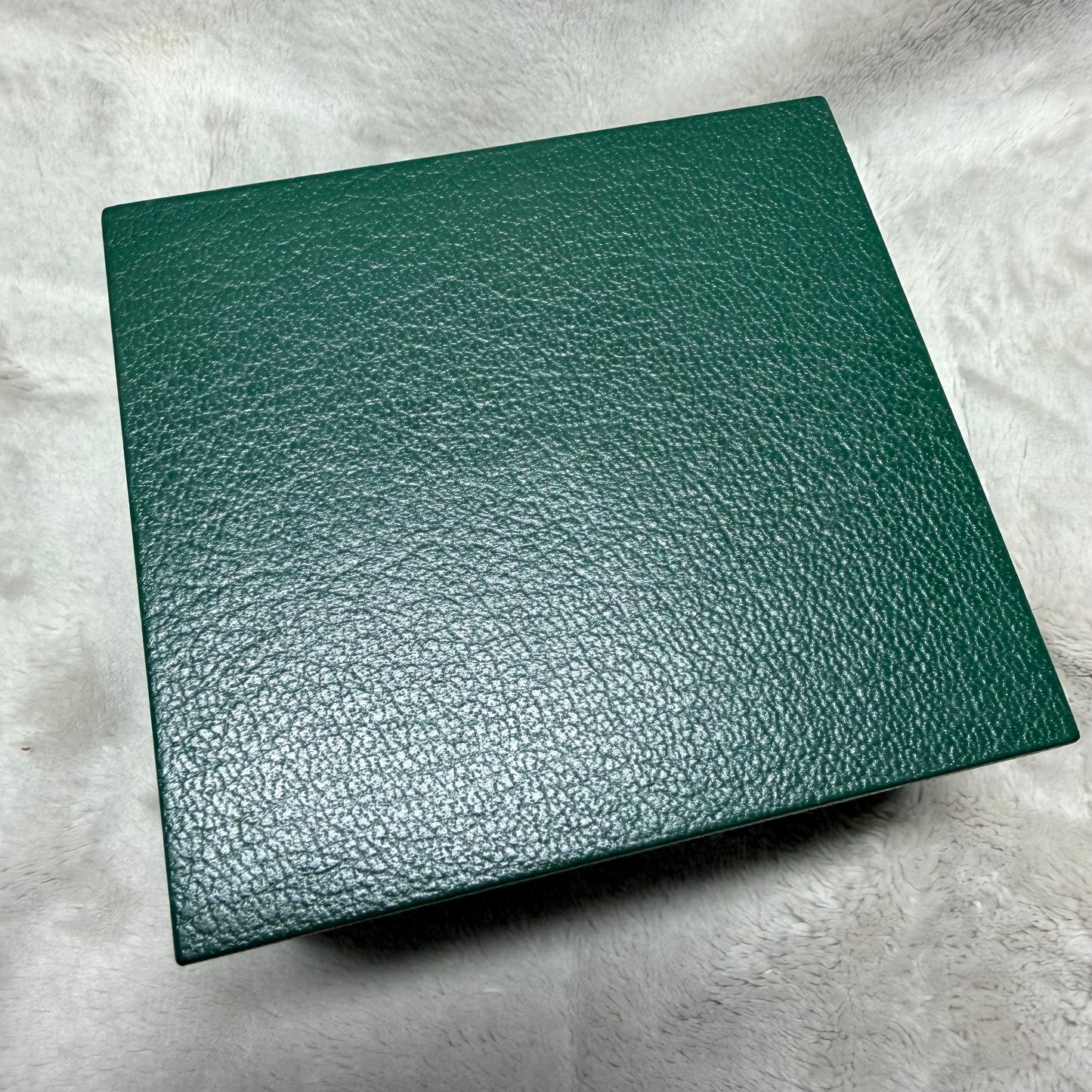 GUCCI Green Box + Booklet 4.60x4.20x2.75 inches