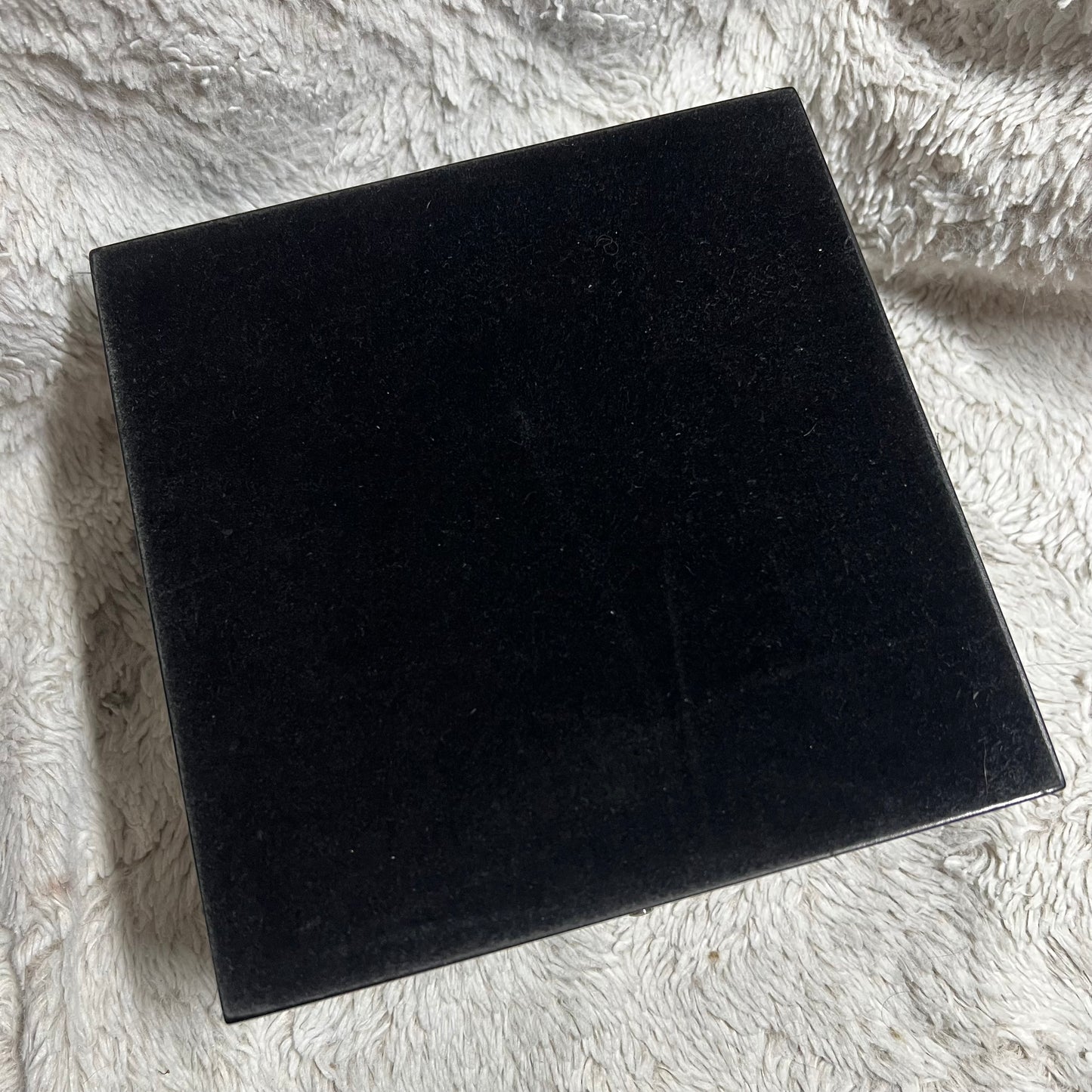 HARRY WINSTON Black Laminated Box with Taupe Color Interior