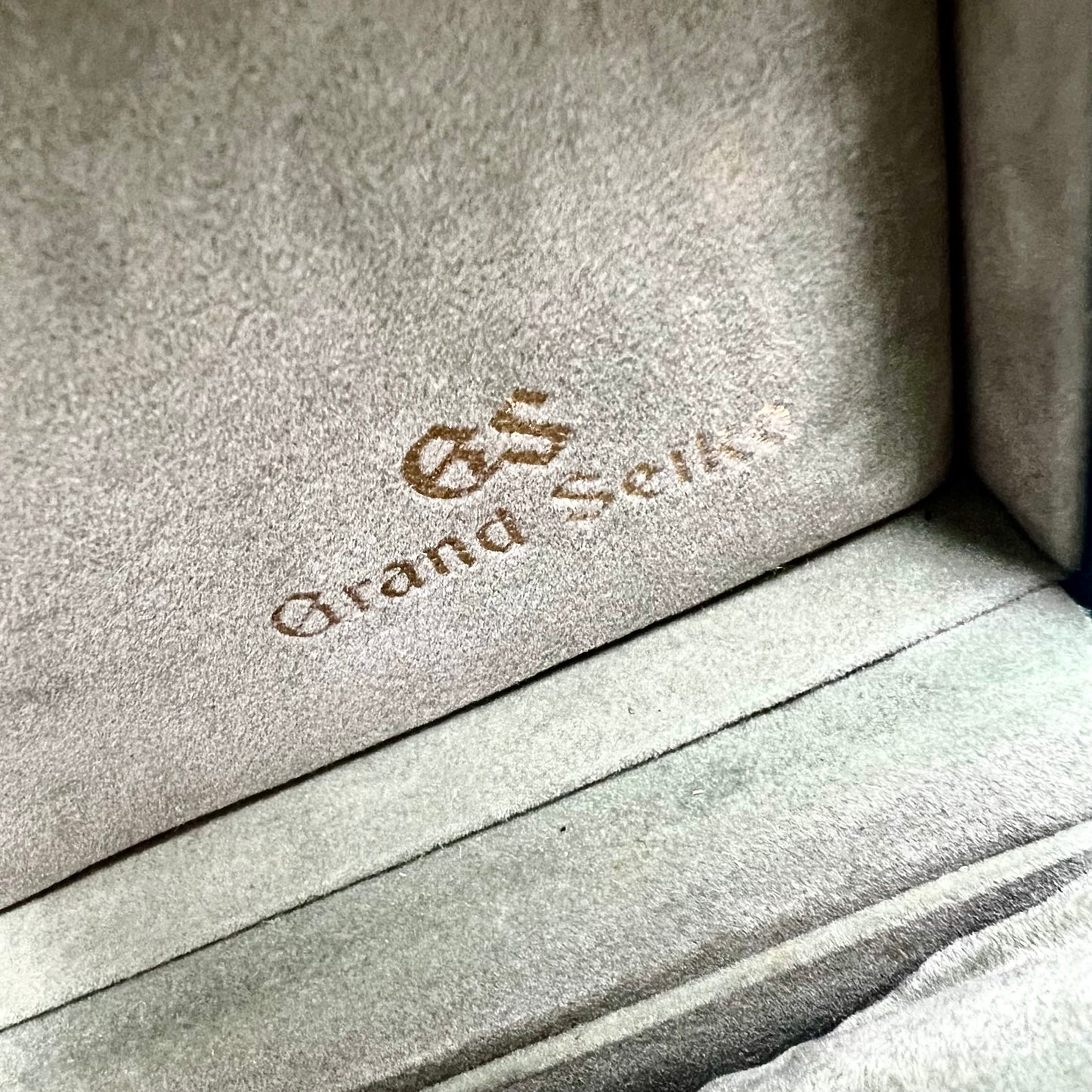 GRAND SEIKO Green Faux Suede Box 5.10x4.25x2.10 inches