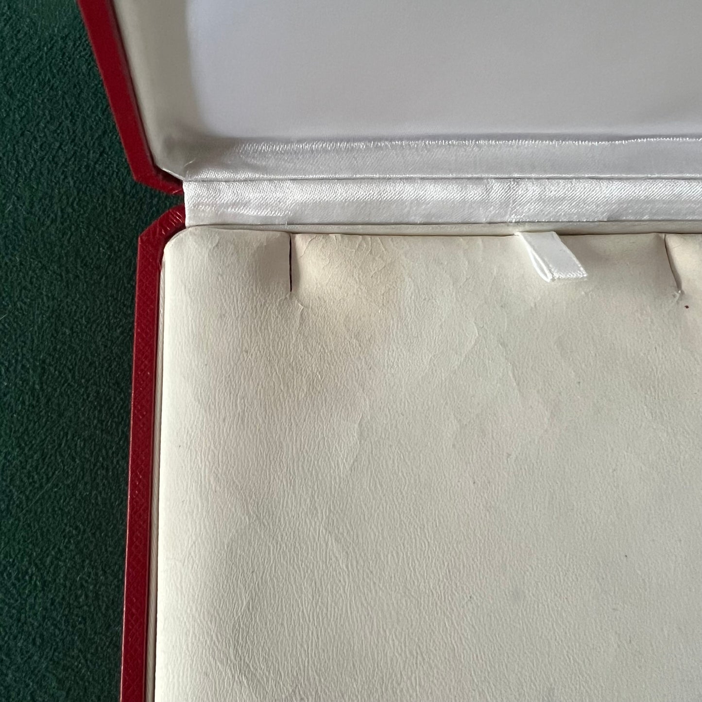 CARTIER Necklace box 8x6x1.90 inches
