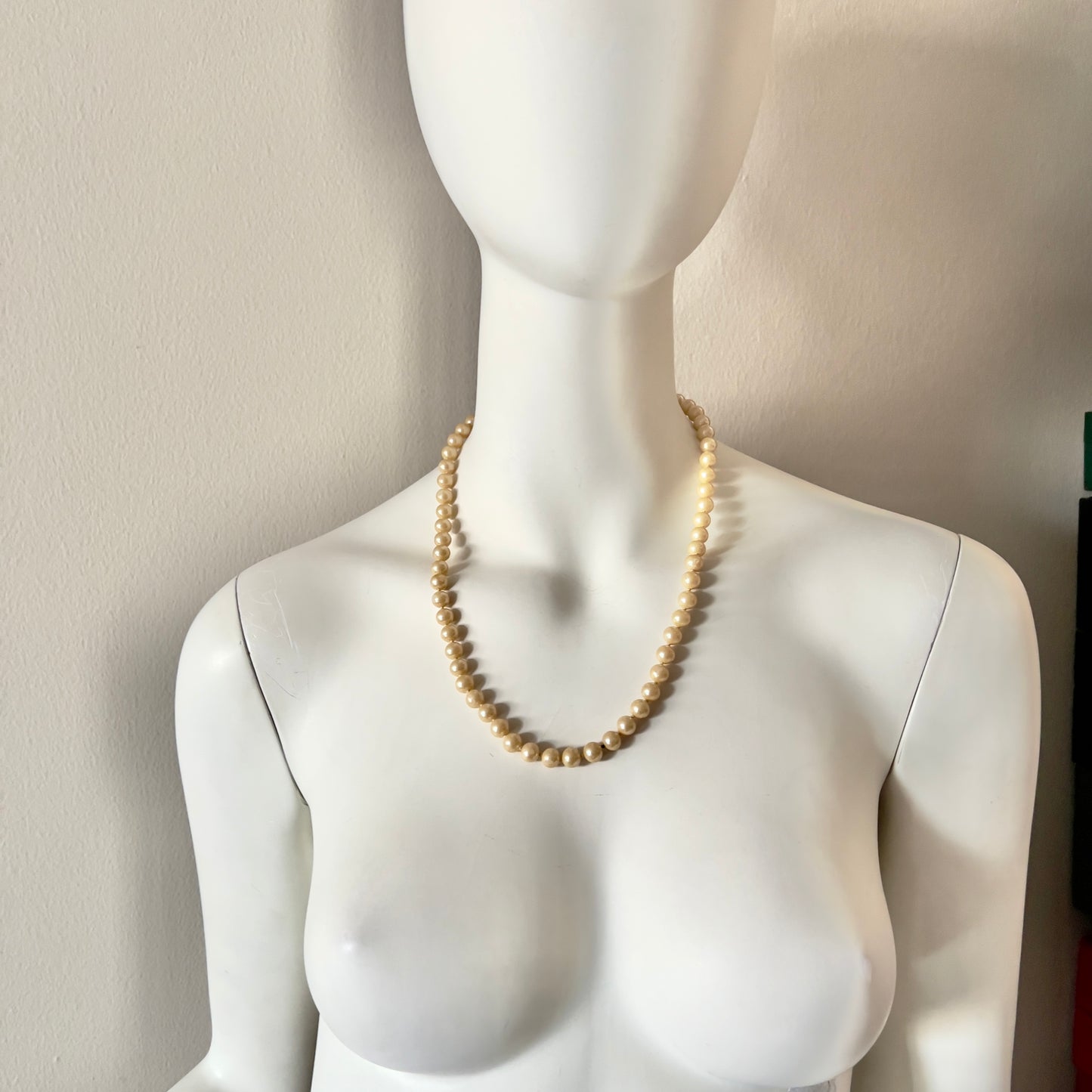 14K Yellow Gold genuine cream pearl necklace