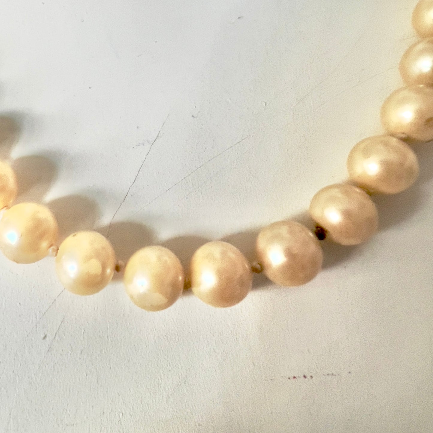 14K Yellow Gold genuine cream pearl necklace
