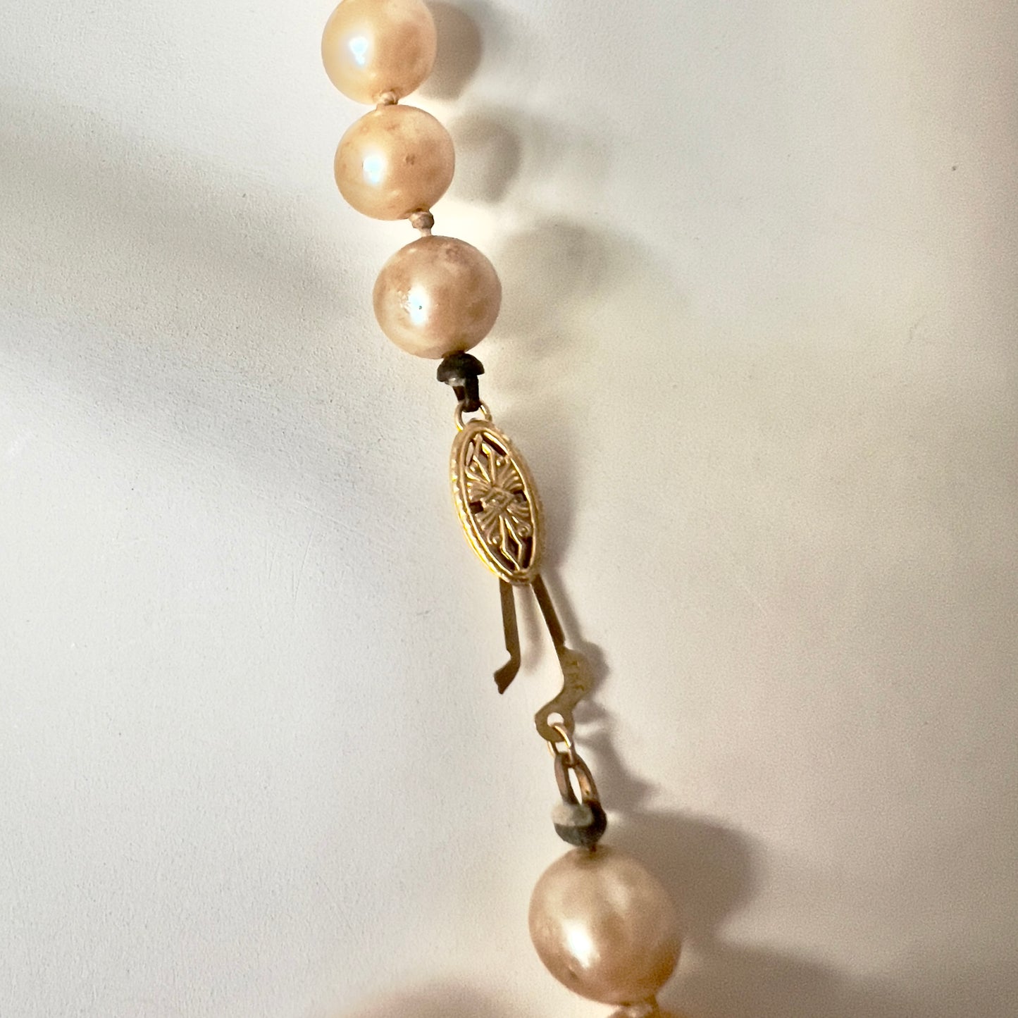14K Yellow Gold genuine cream pearl necklace