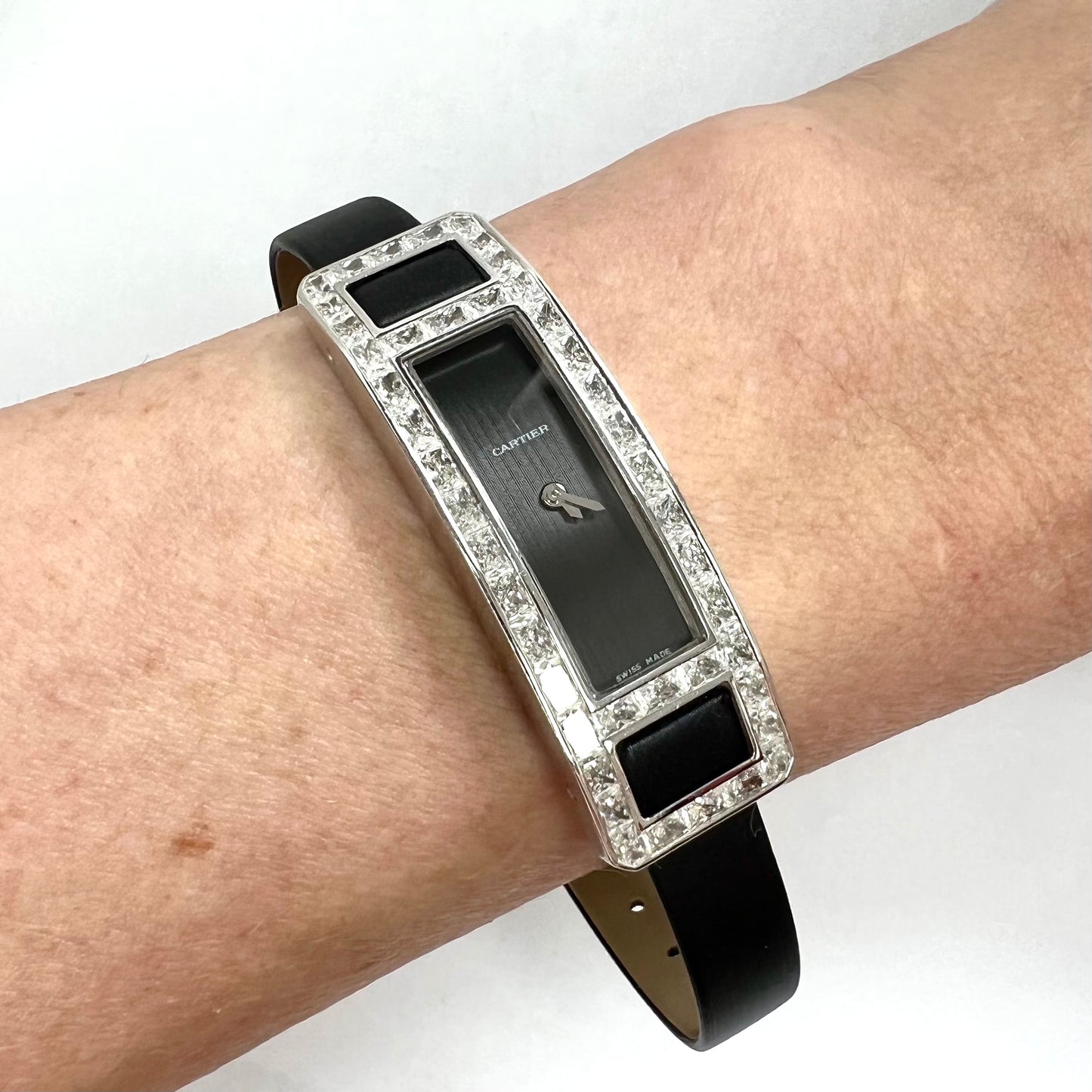CARTIER LIBRE CEINTURE ALLONGEE 18K White Gold Factory Diamond Watch