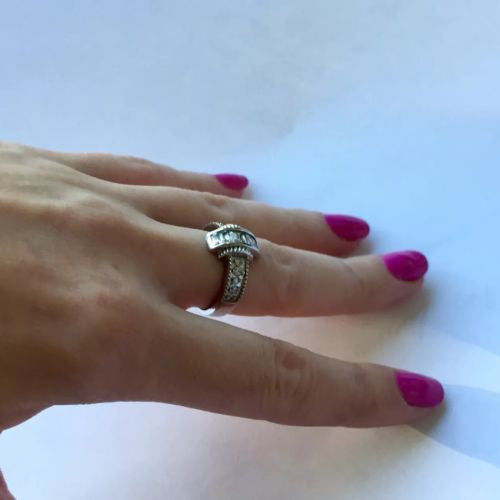 925 Sterling Silver Zircon Ring stamped 925 Size 7.5