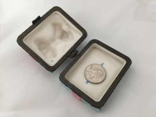 MADAME ALEXANDER Bow Circa 1999 Porcelain Hinged TRINKET BOX "Where Dreams Begin"