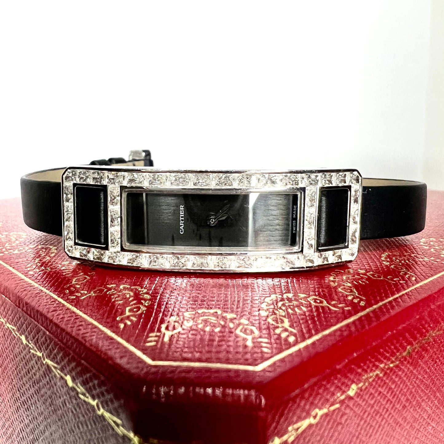 CARTIER LIBRE CEINTURE ALLONGEE 18K White Gold Factory Diamond Watch