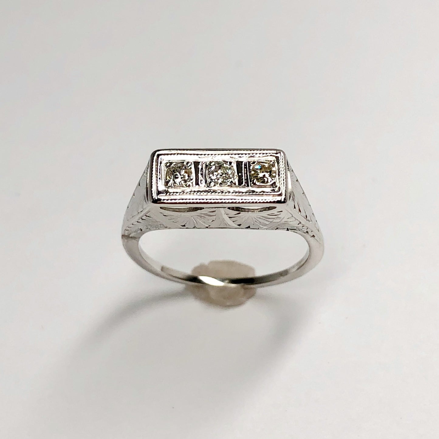 14K White Gold 0.15TCW Natural DIAMONDS Filigree Ring 2.6g
