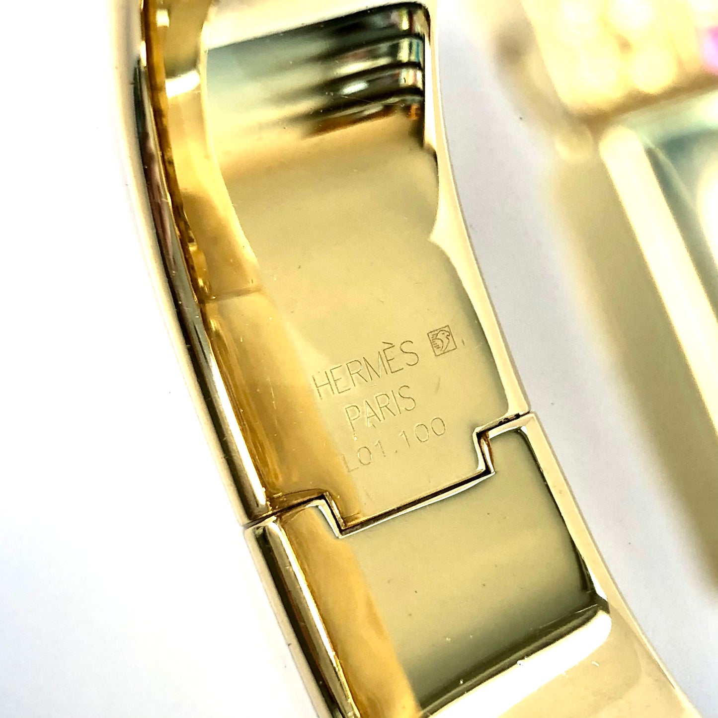 HERMÈS LOQUET Quartz 20mm Gold-Plated Multi-Color SAPPHIRES & DIAMONDS Watch