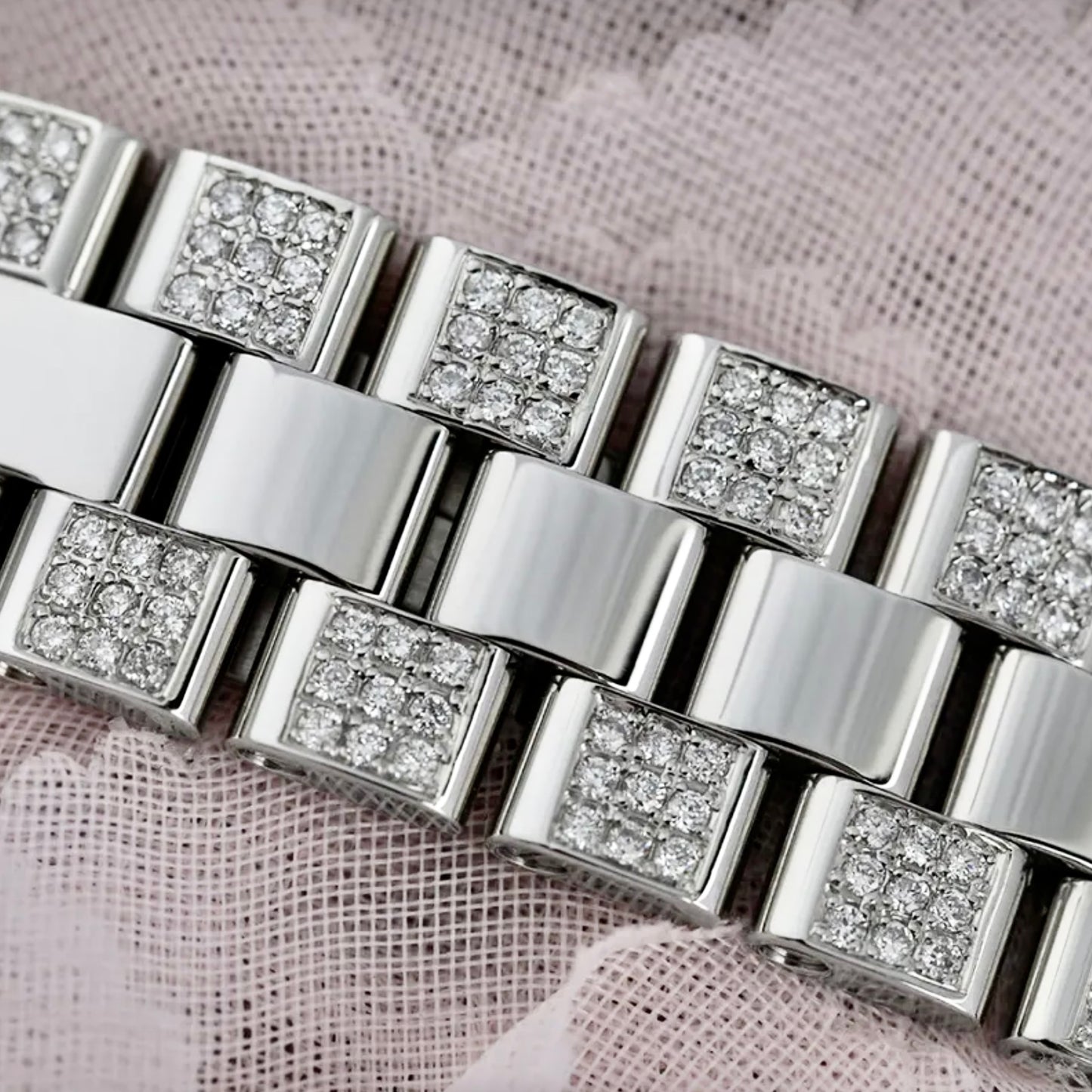 CARTIER ROADSTER Quartz 31mm Steel ~6TCW Diamond Watch