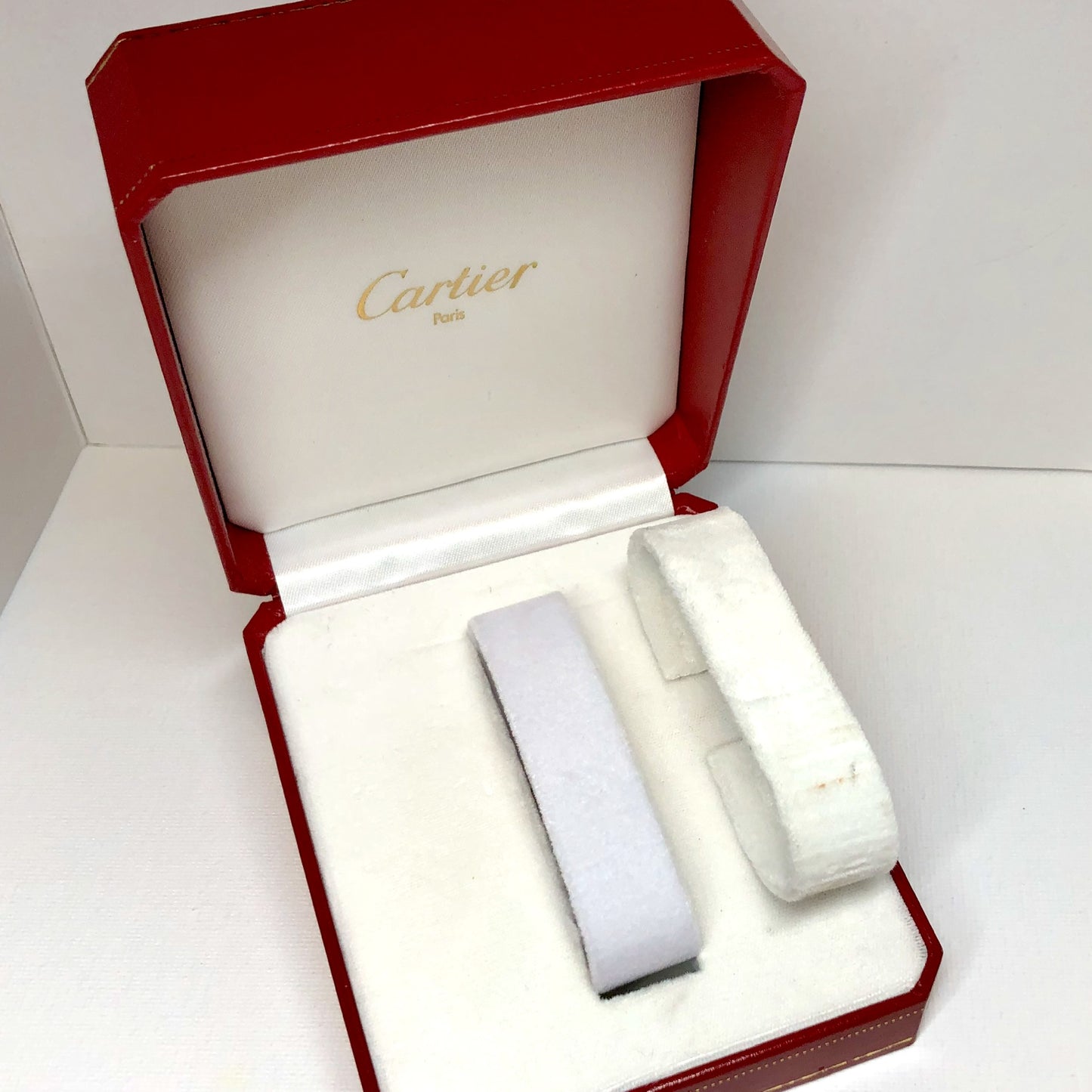 19mm White Velvet Bendable Metal HOLDER for CARTIER Box