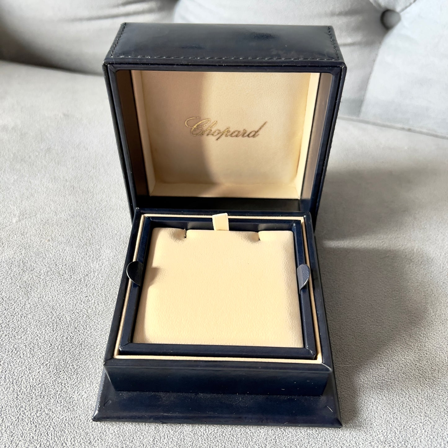 CHOPARD Earrings/Cufflinks/Necklace Box 4.30x4.30x2 inches