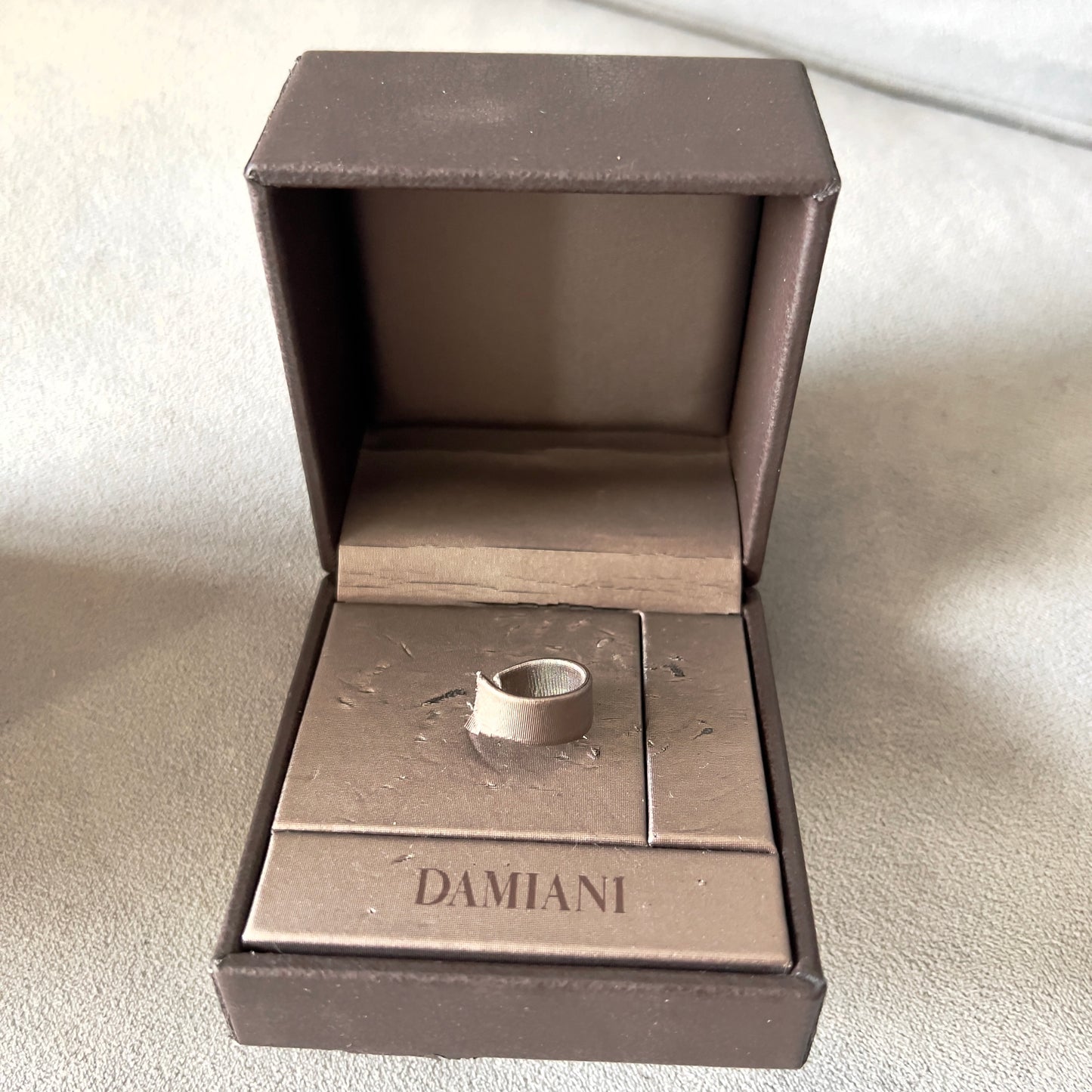 DAMIANI Ring Box + Outer Box + Booklet 3.60x3.60x2.80 inches