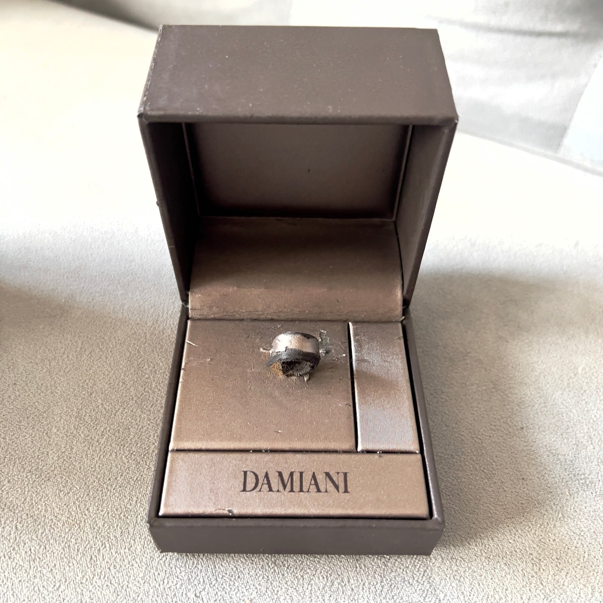 DAMIANI Ring Box + Outer Box 3.60x3.60x2.80 inches