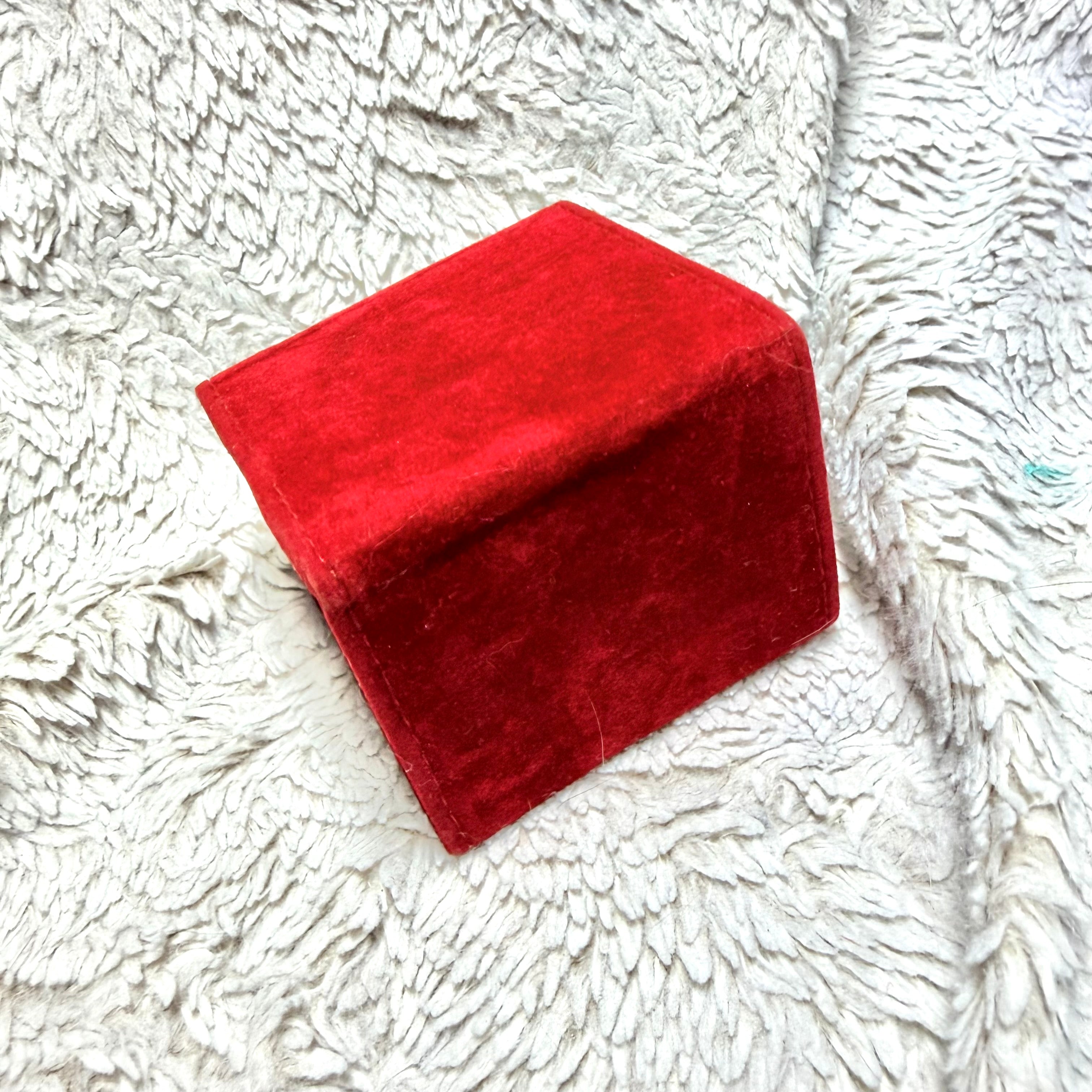 CARTIER Red Faux Suede Jewelry/Watch Travel Case/Pouch with Pillow