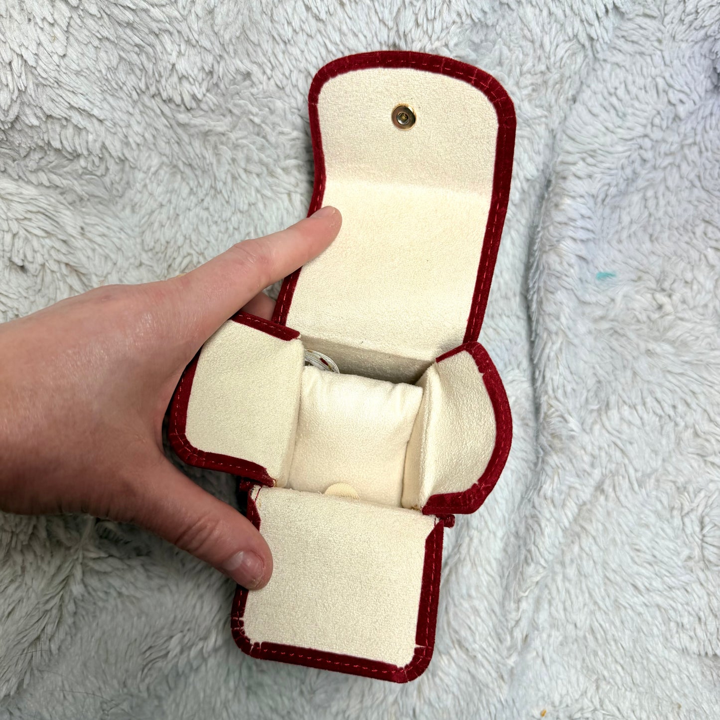 CARTIER Red Faux Suede Jewelry/Watch Travel Case/Pouch with Pillow 3x3x2.75 inches