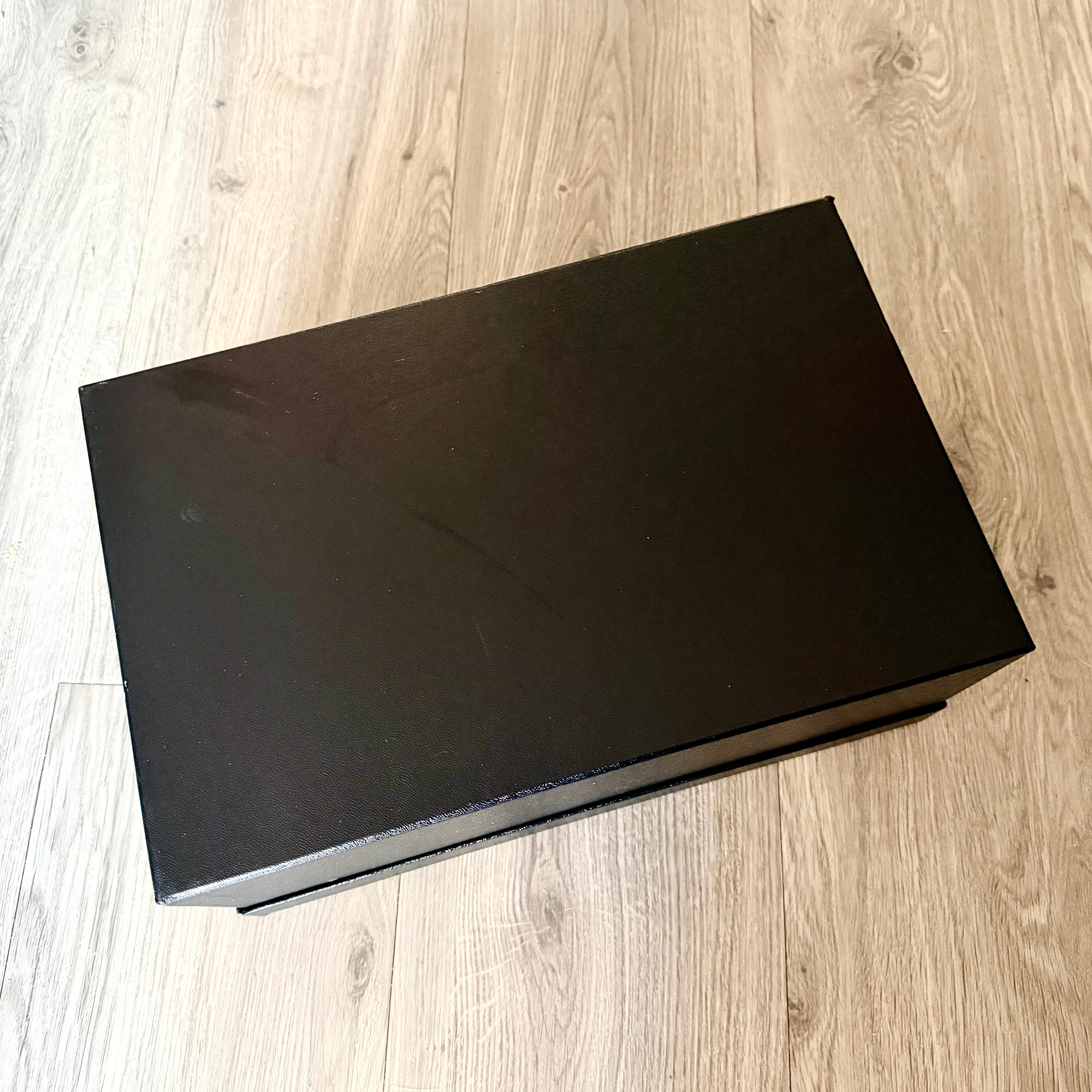CHANEL sneakers Box in black w/ white logo detailing + Booklets +