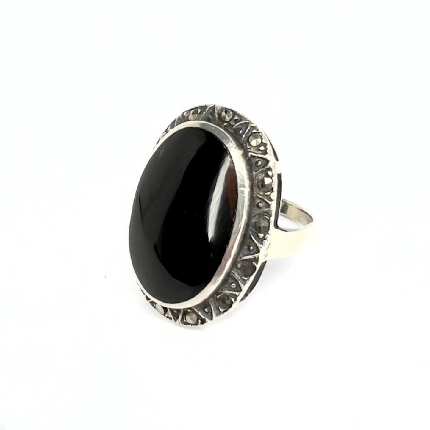 925 Sterling Silver stamped Ring Size 7.5