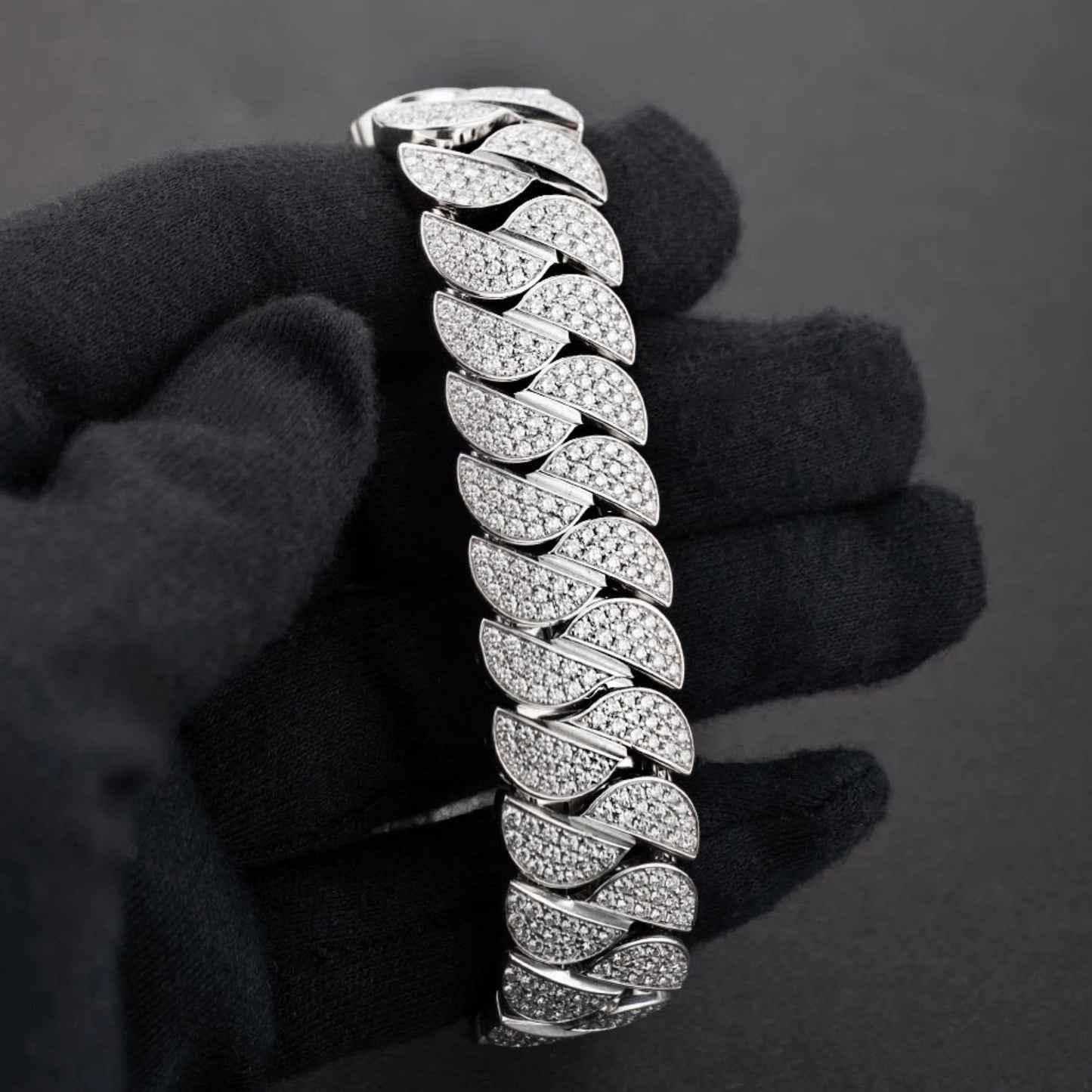 CARTIER LA DONA Quartz 28mm Steel 10.1TCW Diamond Watch