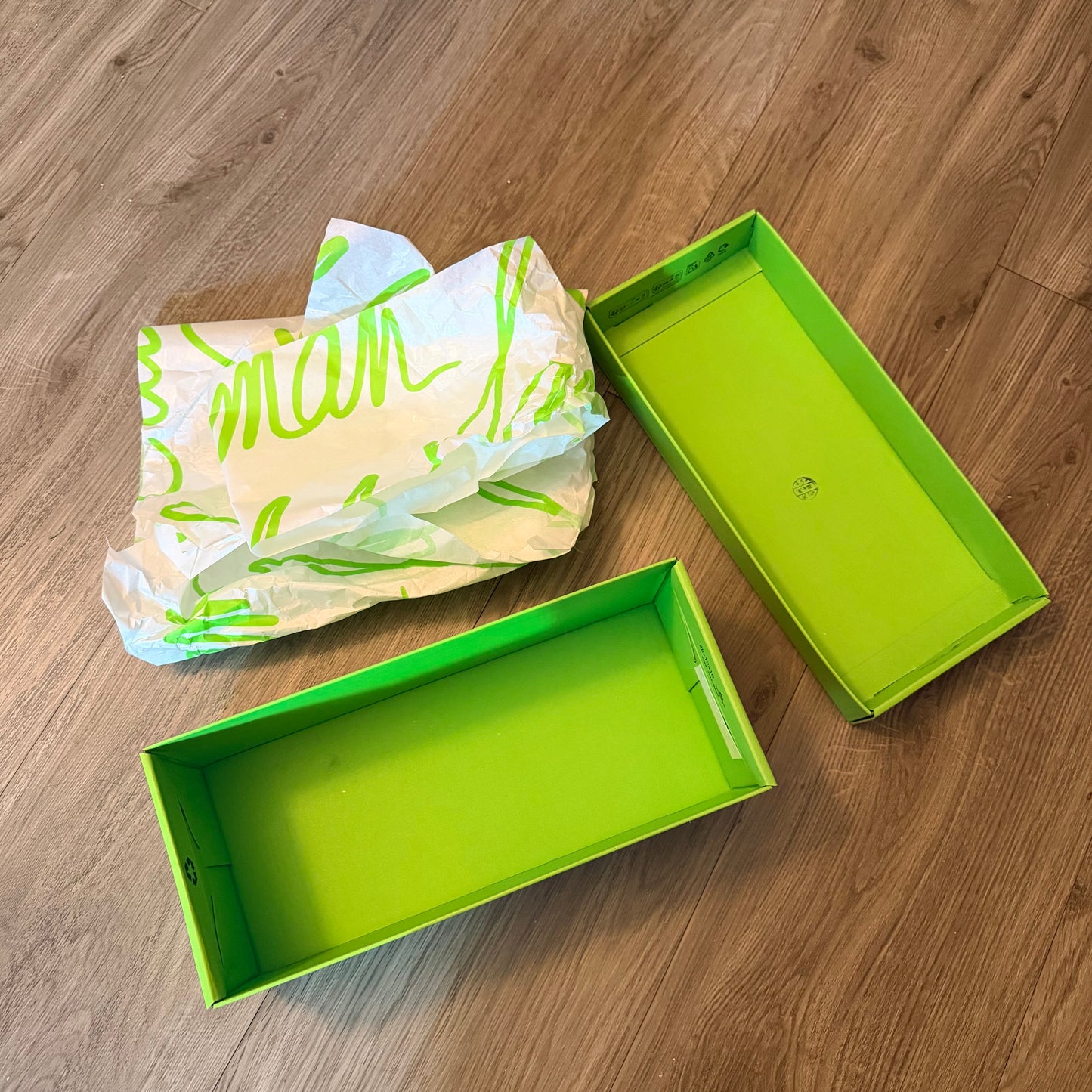 SAM EDELMAN Shoe Box + Shopping Bag + Tissue