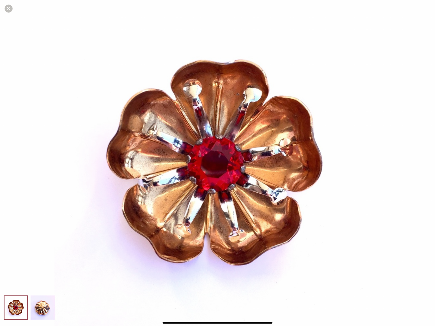 Gold Tone Brooch 40mm in Diameter