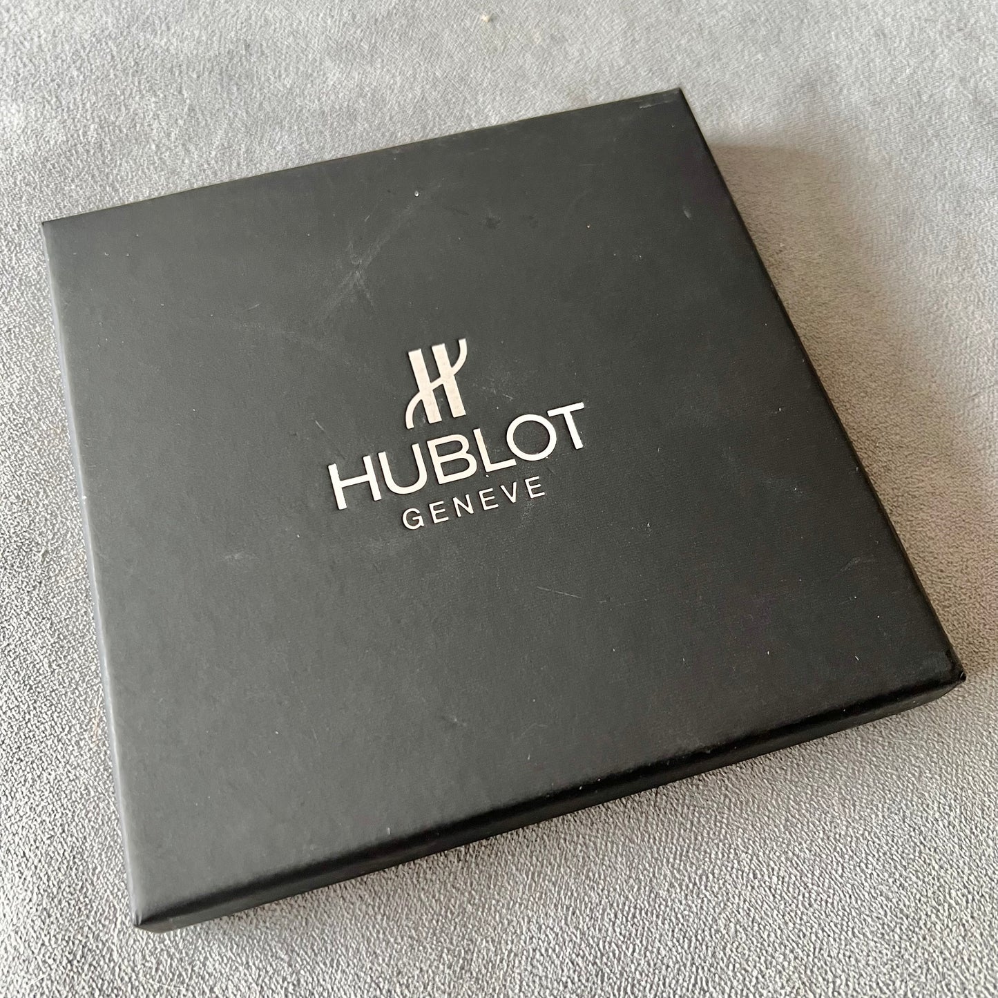 New HUBLOT USB Card Reader in Box 5.25x5.25x0.5 inches