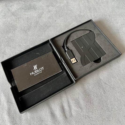 New HUBLOT USB Card Reader in Box 5.25x5.25x0.5 inches