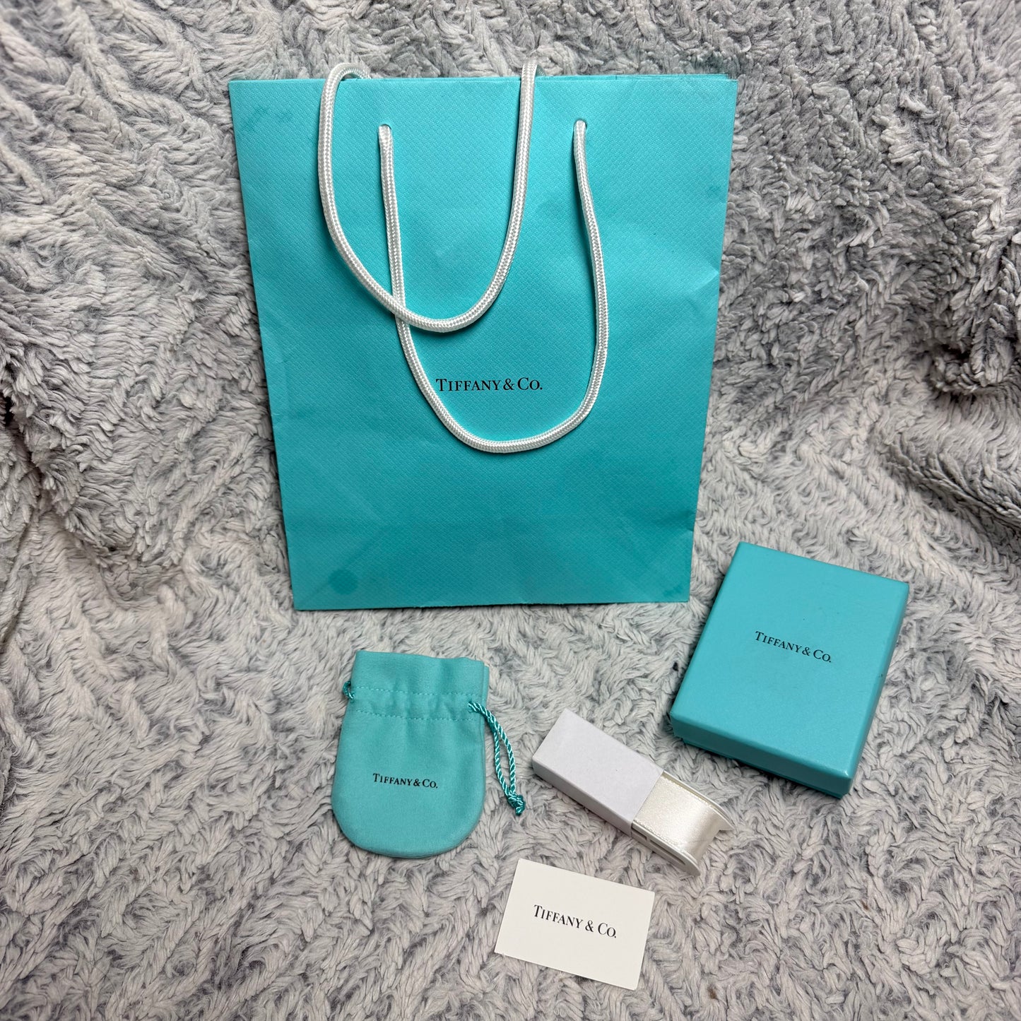 TIFFANY & CO. Jewerly Pouch 3.75x2.80” + Box 3.75x3x1.40” + NEW Original Ribbon + Card + Shopping Bag 9.75x8x4”