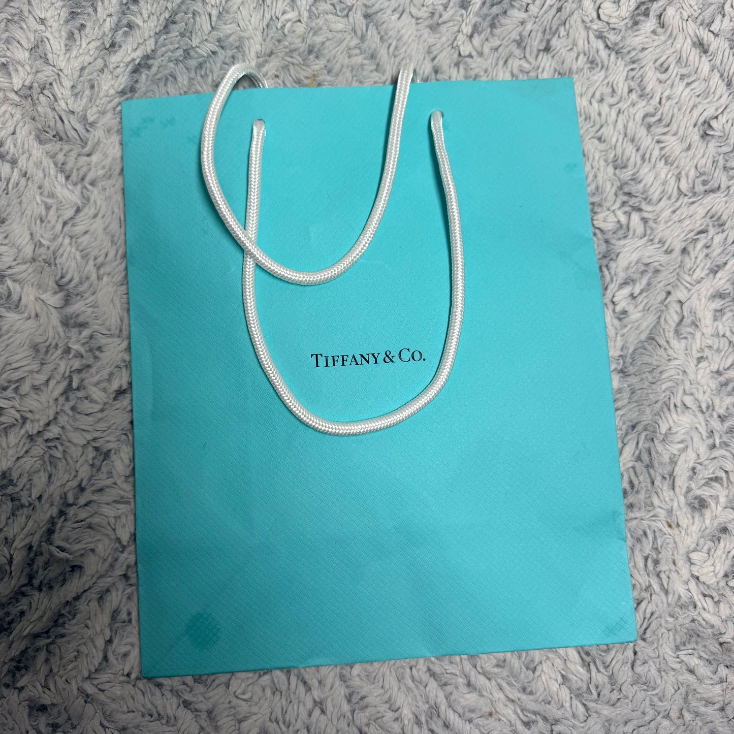 TIFFANY & CO. Jewerly Pouch 3.75x2.80” + Box 3.75x3x1.40” + NEW Original Ribbon + Card + Shopping Bag 9.75x8x4”