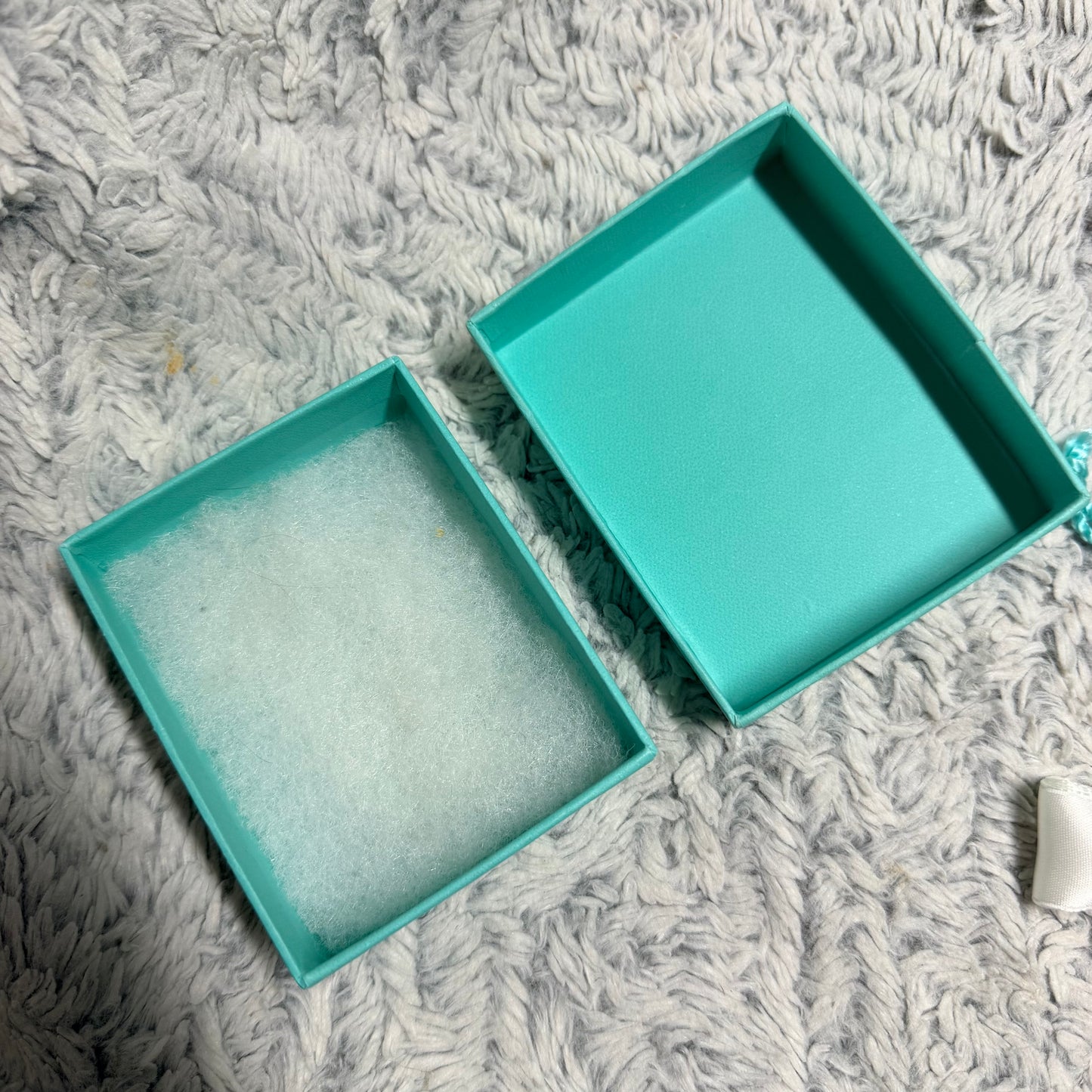 TIFFANY & CO. Jewerly Pouch 3.60x2.90” + Box 3.75x3.10x1.40” + Original Ribbon