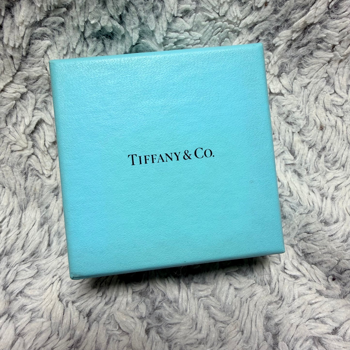 TIFFANY & CO. Jewerly Pouch 2.75x2.60” + Box 3.05x3.05x1.40” + Original Ribbon