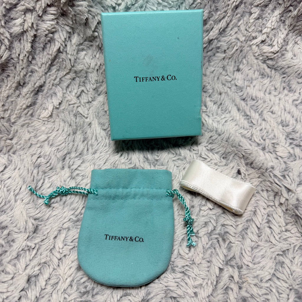 TIFFANY & CO. Jewerly Pouch 3.5x2.80” + Box 3.90x3.05x1.45” +