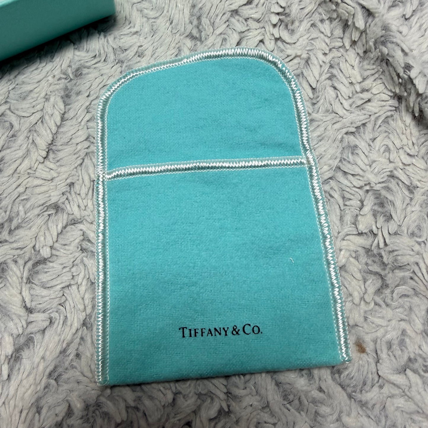 TIFFANY & CO. Jewerly Pouch 3.5x3.20” + Box 3.90x3.05x1.45” + Ribbon