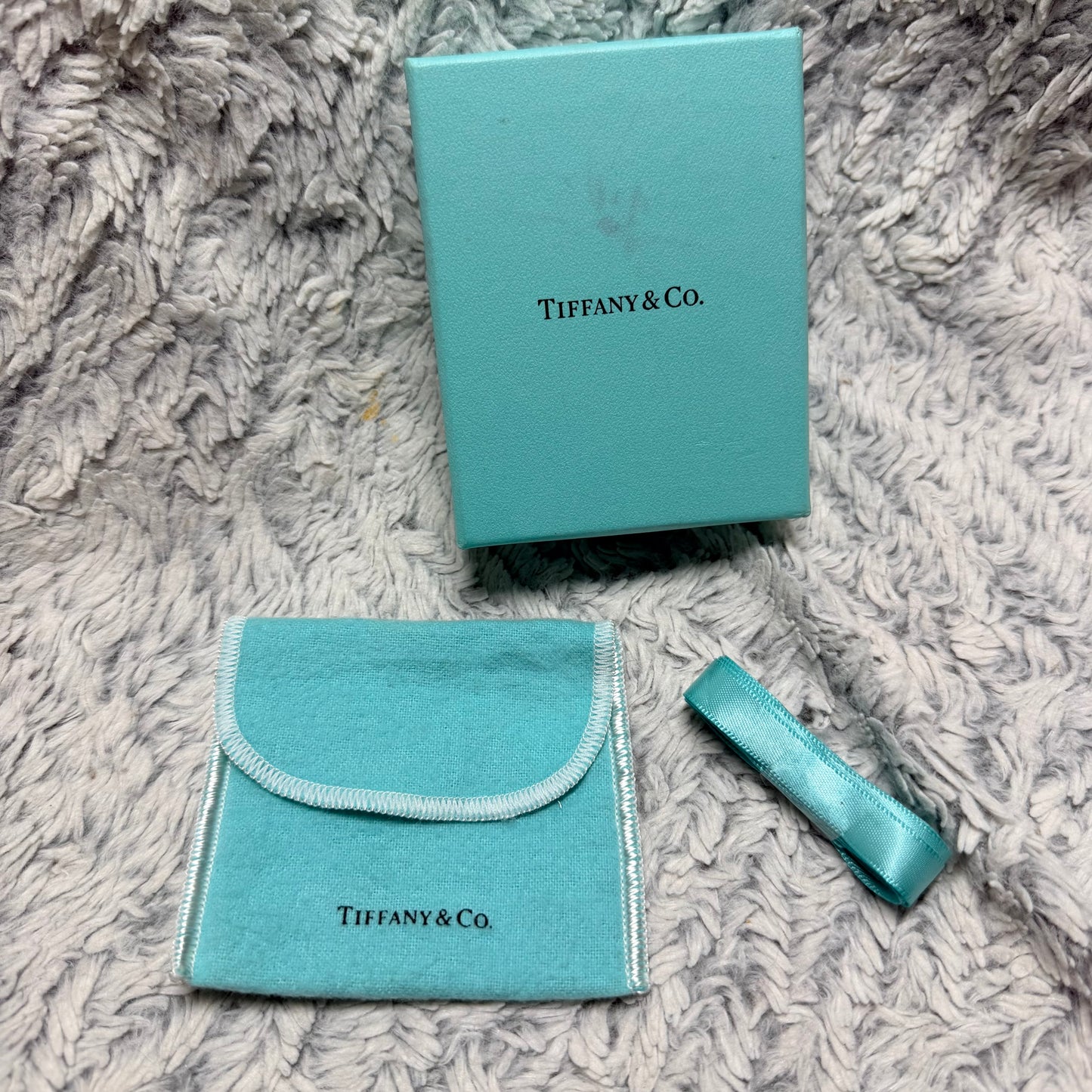 TIFFANY & CO. Jewerly Pouch 3.5x3.20” + Box 3.90x3.05x1.45” + Ribbon