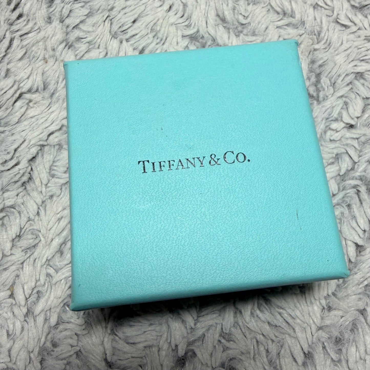 TIFFANY & CO. Jewerly Pouch 2.60x2.20” + Box 3.10x3.10x1.70” + Original Ribbon